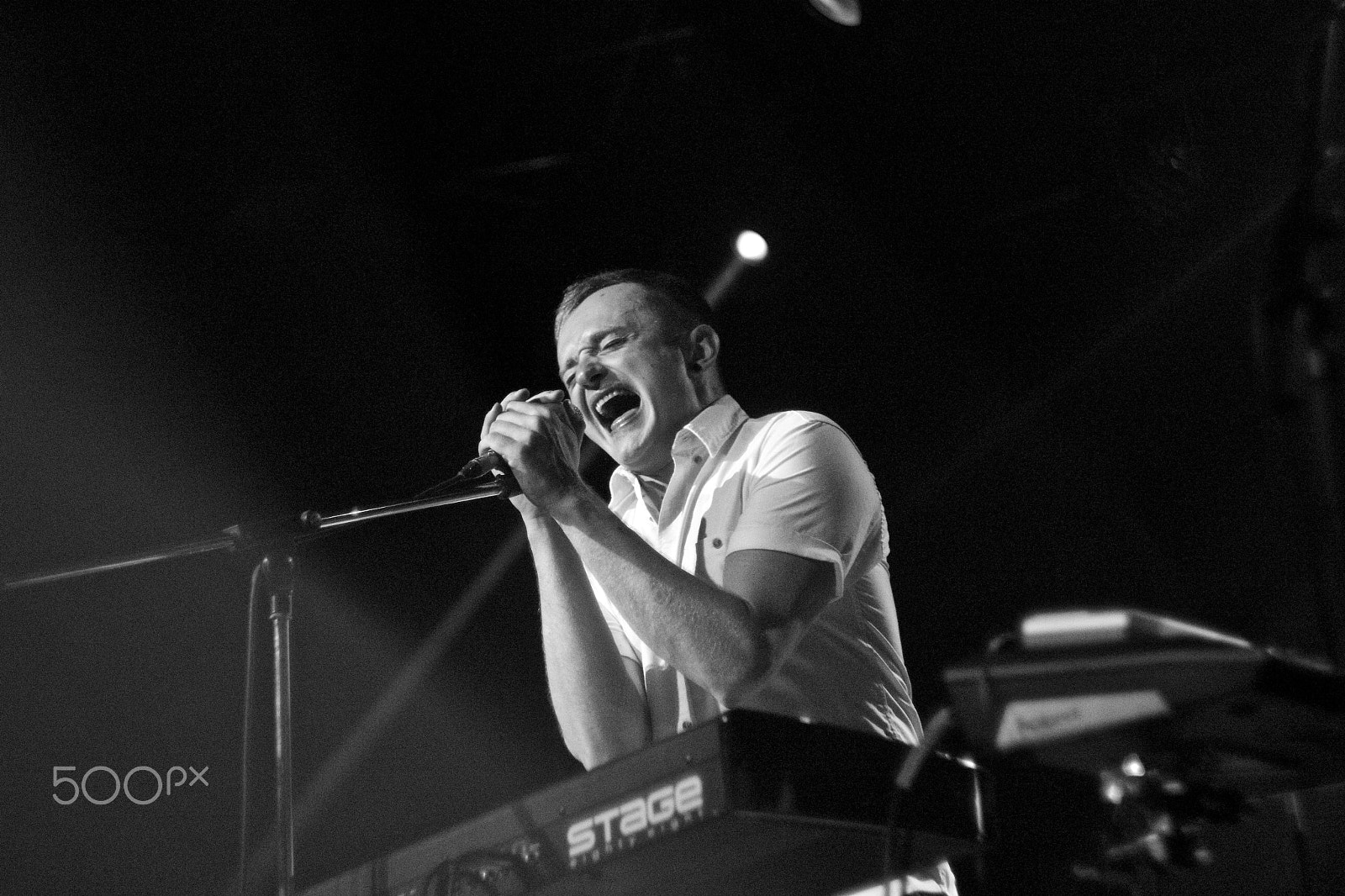 Canon EF 35-80mm f/4-5.6 sample photo. Maiak frontman performing live photography