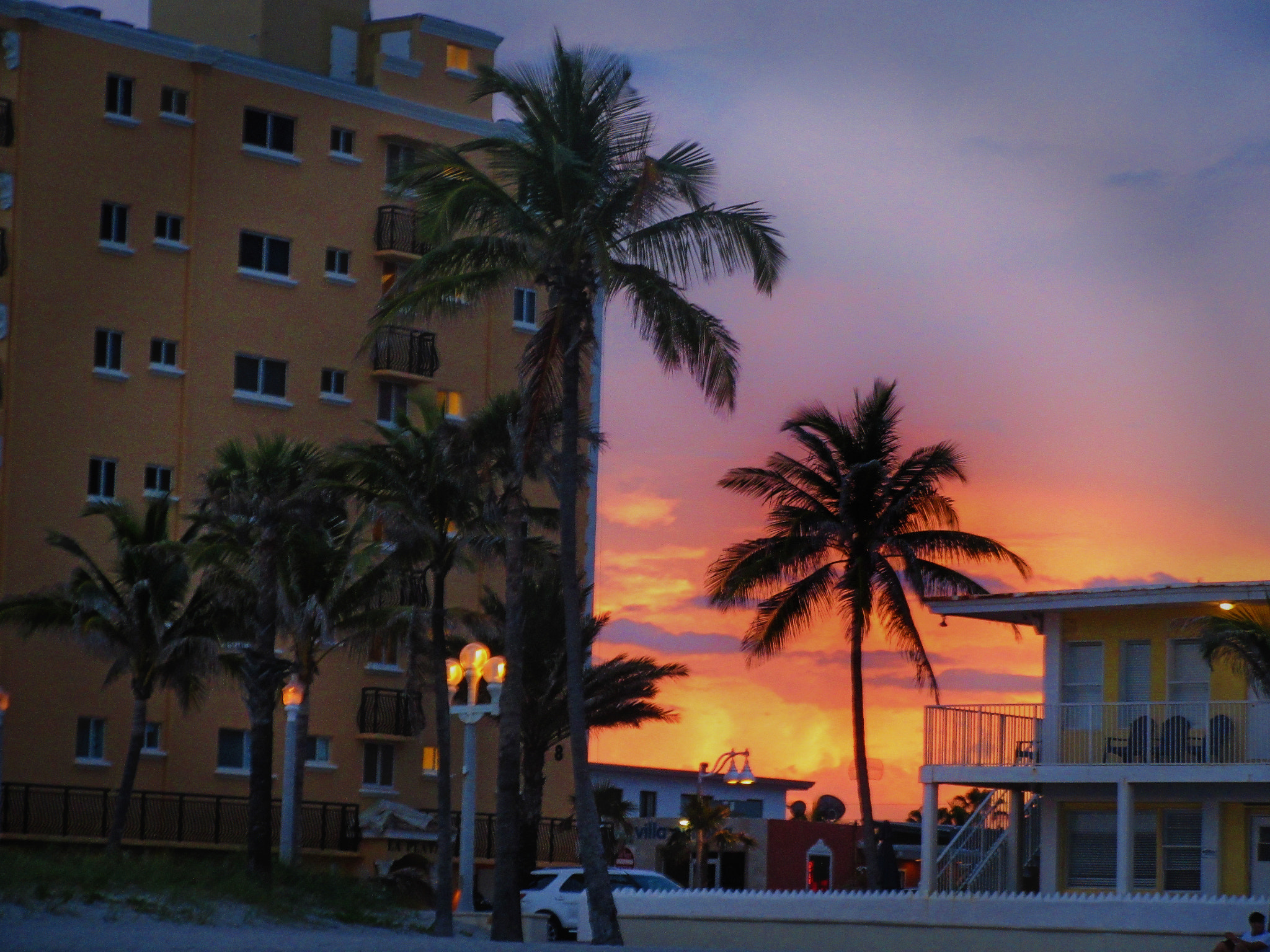 Canon PowerShot ELPH 340 HS (IXUS 265 HS / IXY 630) sample photo. Fort lauderdale 2016 photography