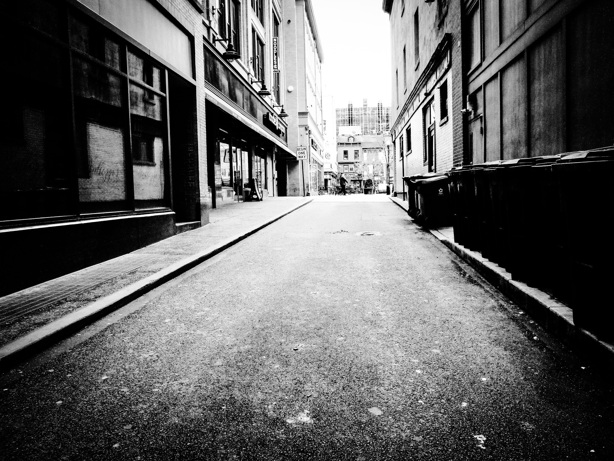 Canon PowerShot ELPH 160 (IXUS 160 / IXY 150) sample photo. Entering market square photography