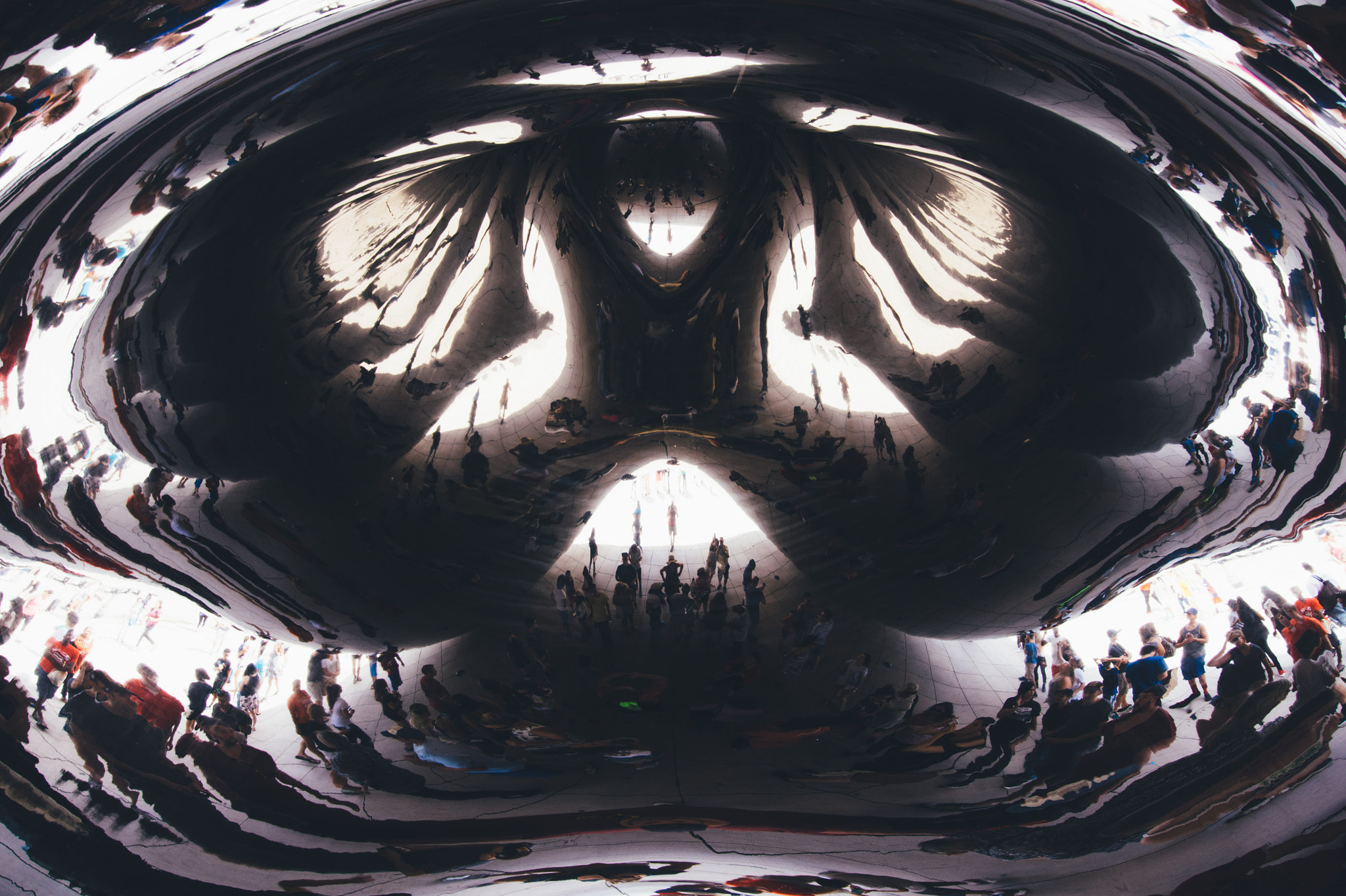 Canon EOS 700D (EOS Rebel T5i / EOS Kiss X7i) + Tokina AT-X 11-20 F2.8 PRO DX Aspherical 11-20mm f/2.8 + 1.4x sample photo. Cloud gate photography