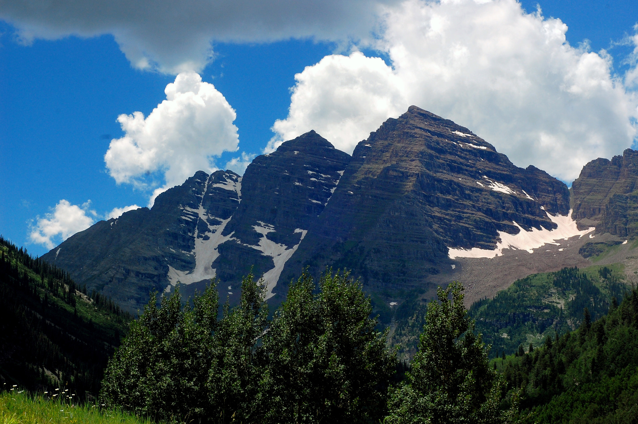 Nikon D40 + Nikon AF Nikkor 50mm F1.8D sample photo. Maroon bells photography