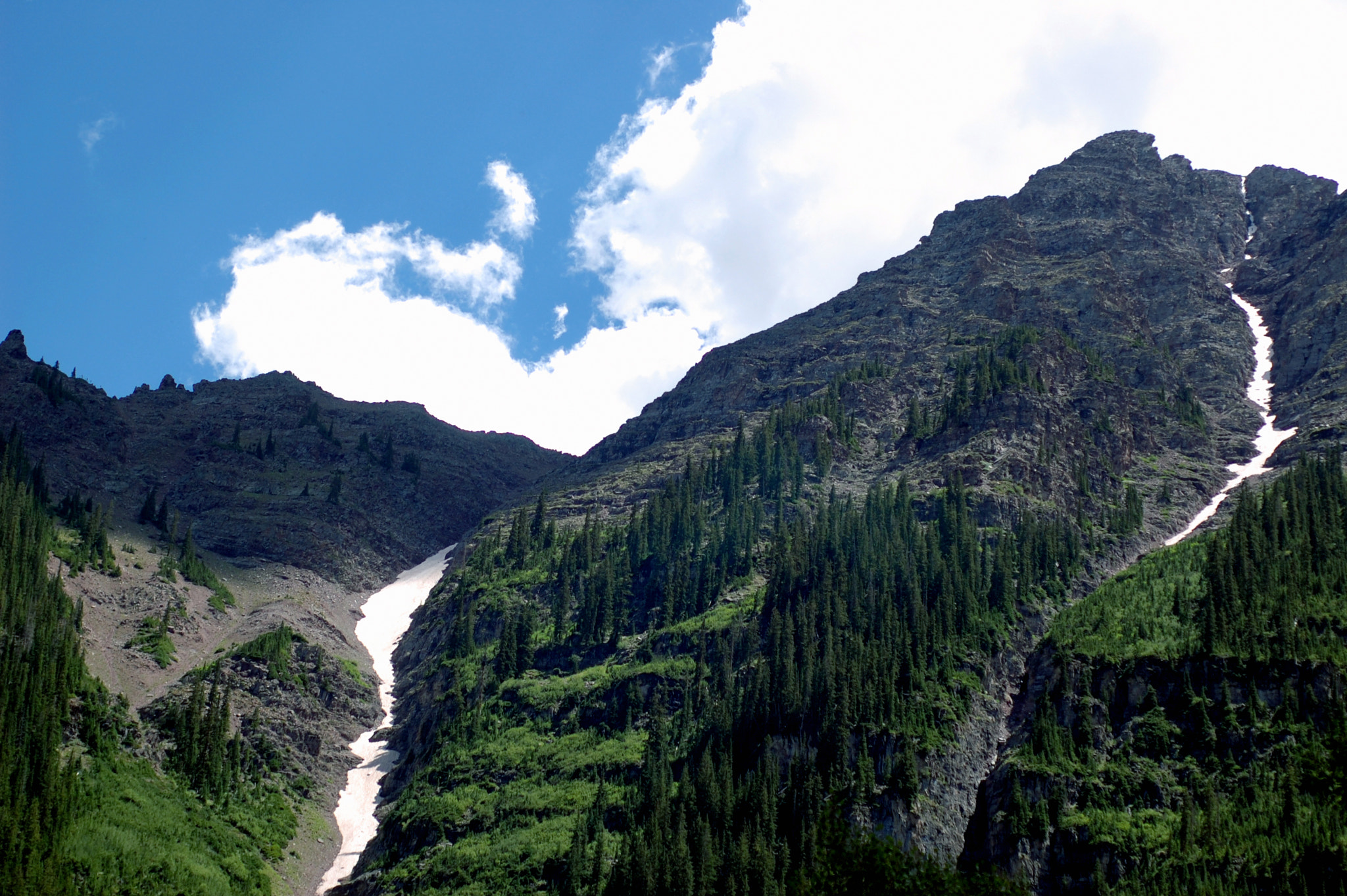 Nikon D40 + Nikon AF Nikkor 50mm F1.8D sample photo. The maroon bells from crater lake. photography