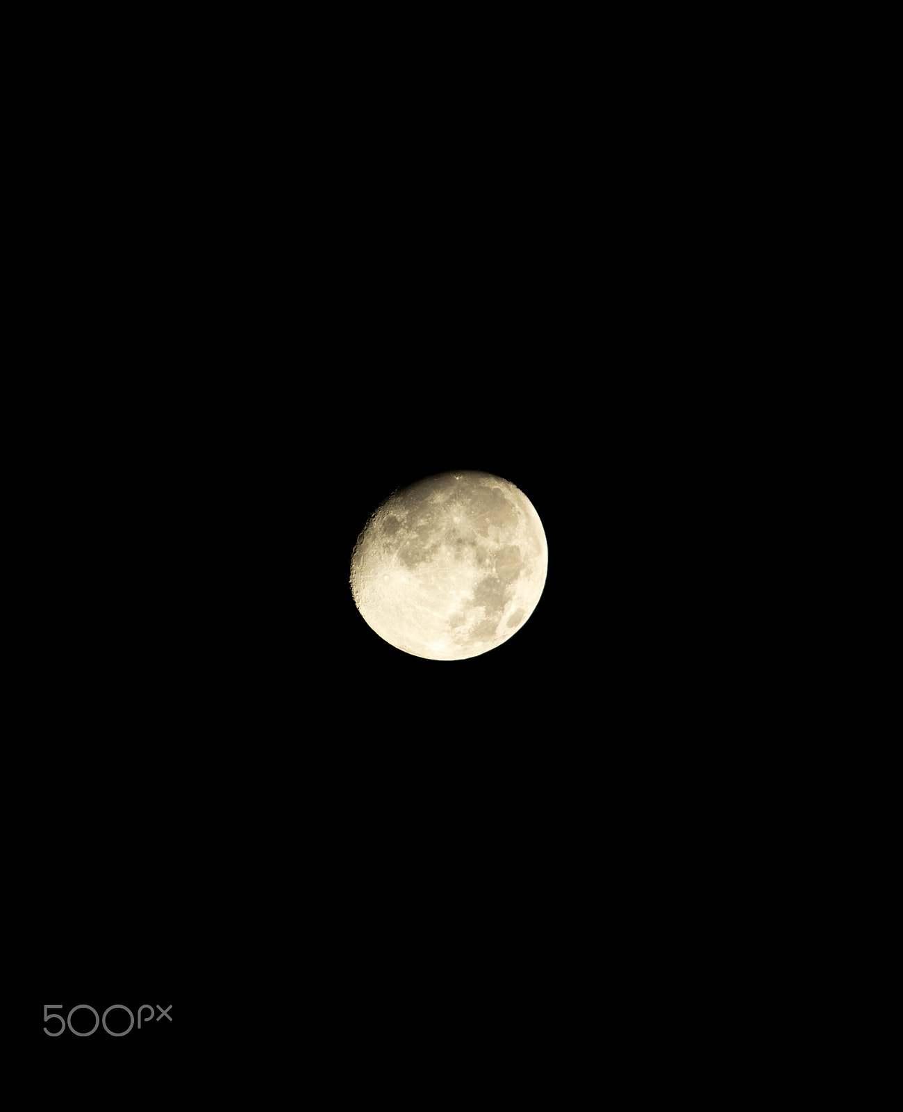 Canon EOS 5DS + Canon EF 100-400mm F4.5-5.6L IS USM sample photo. The moon and its craters photography