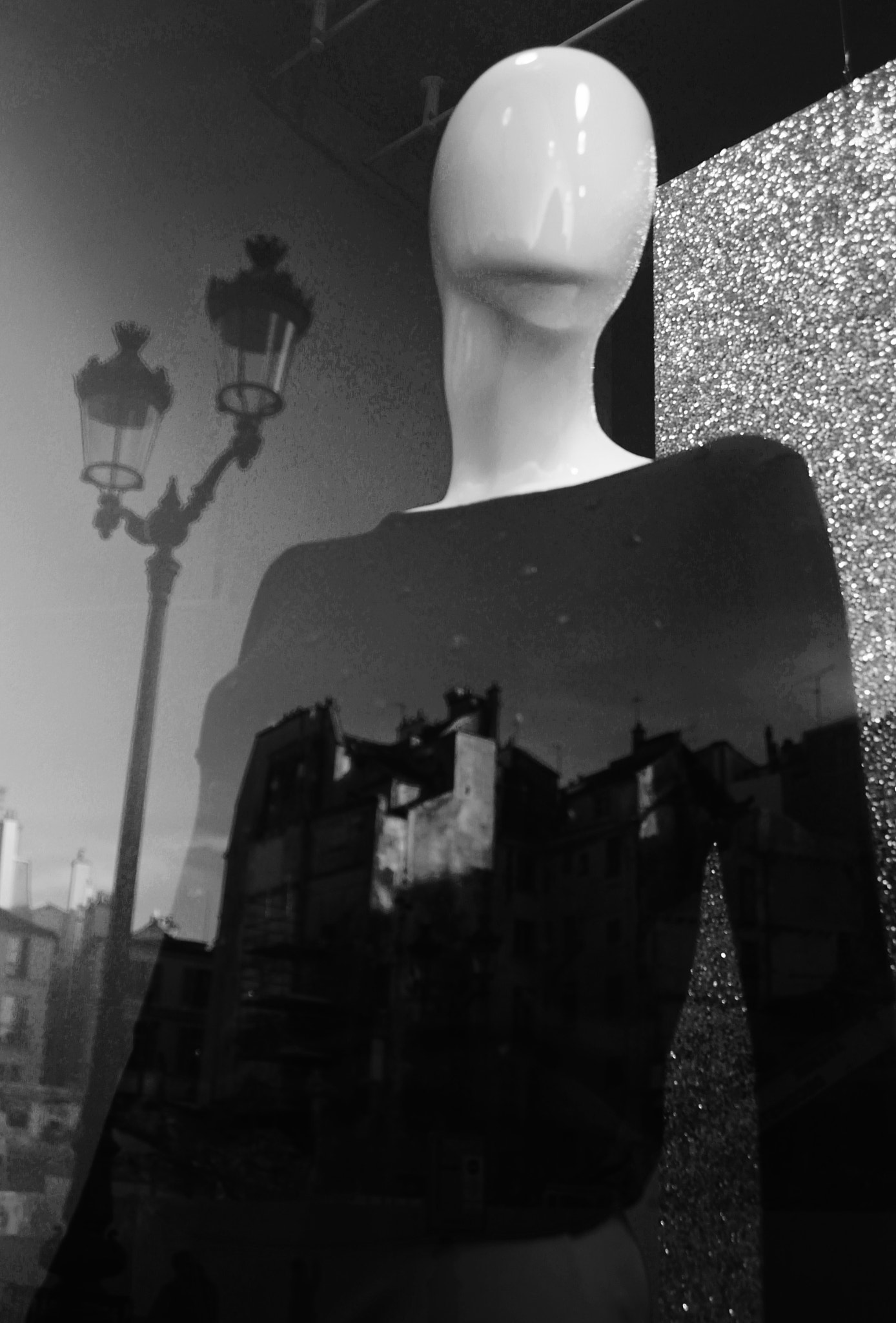 Canon EF 28-90mm f/4-5.6 sample photo. Reflexion à paris photography