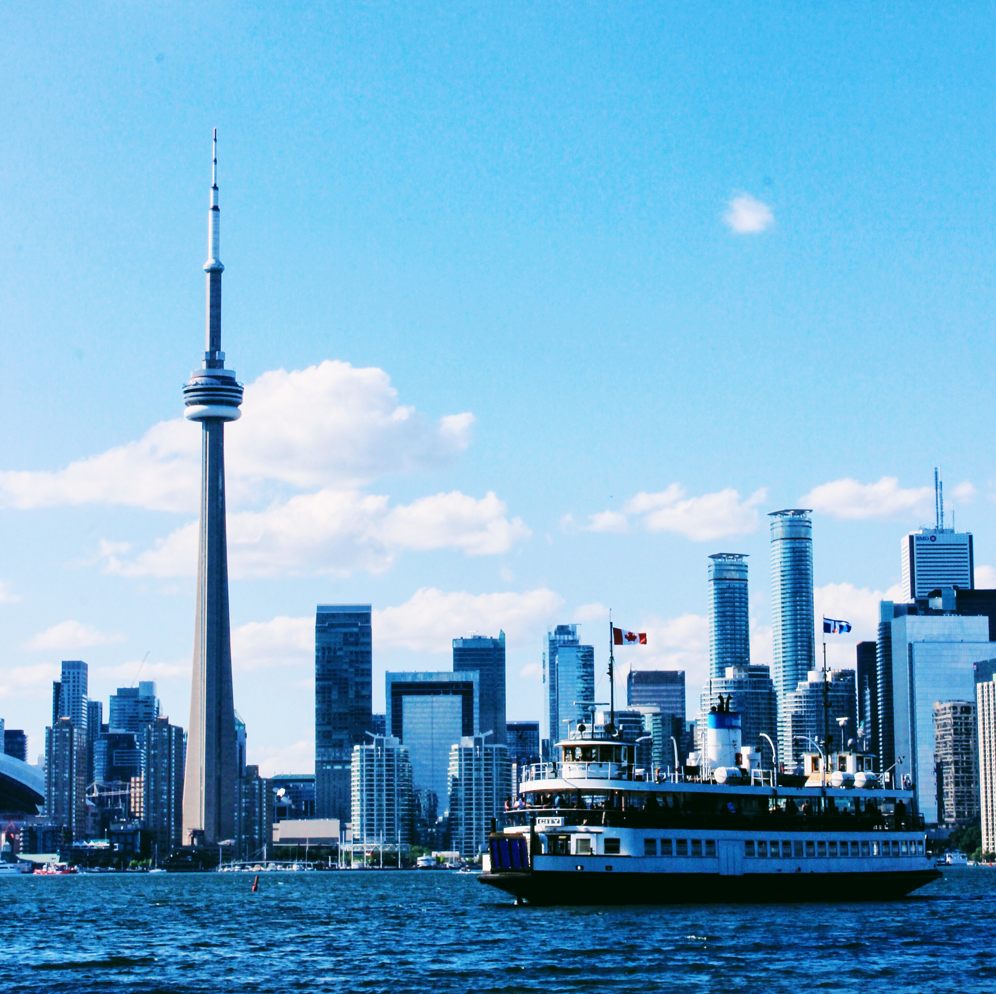 Canon EF-S 18-55mm F3.5-5.6 IS II sample photo. Toronto downtown photography