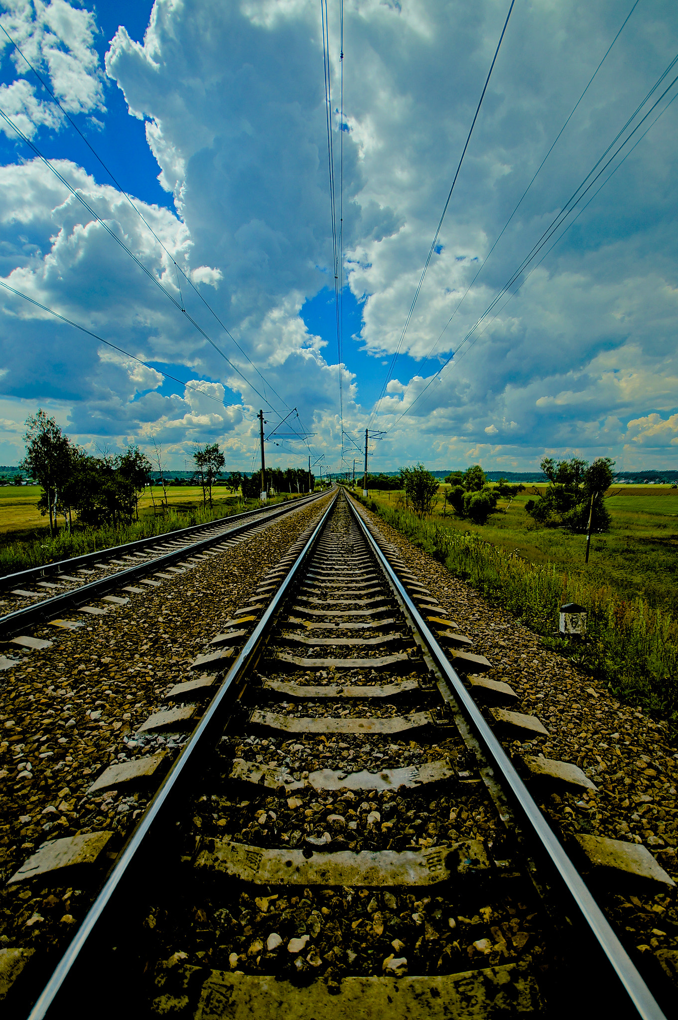 Sigma AF 10-20mm F4-5.6 EX DC sample photo. Long road photography