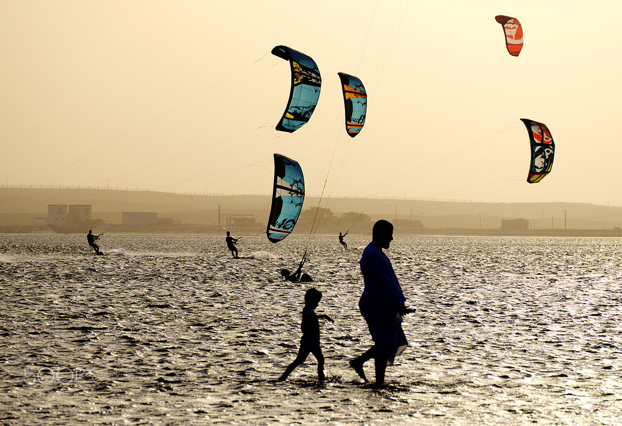 Fujifilm X-E1 + Fujifilm XC 50-230mm F4.5-6.7 OIS sample photo. Kitesurfing oman photography