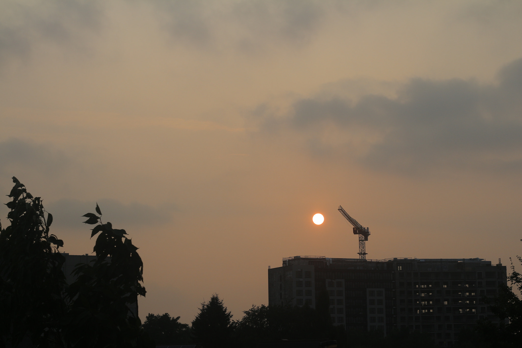 Canon EOS M + Canon EF 50mm F1.8 STM sample photo. Dusk photography
