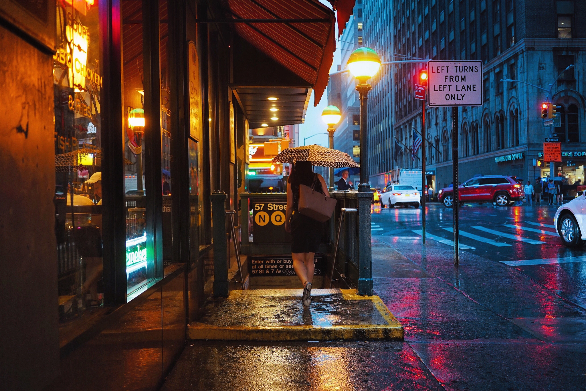 Sony a7S II + Sony Sonnar T* FE 35mm F2.8 ZA sample photo. The color of rain, new york. photography
