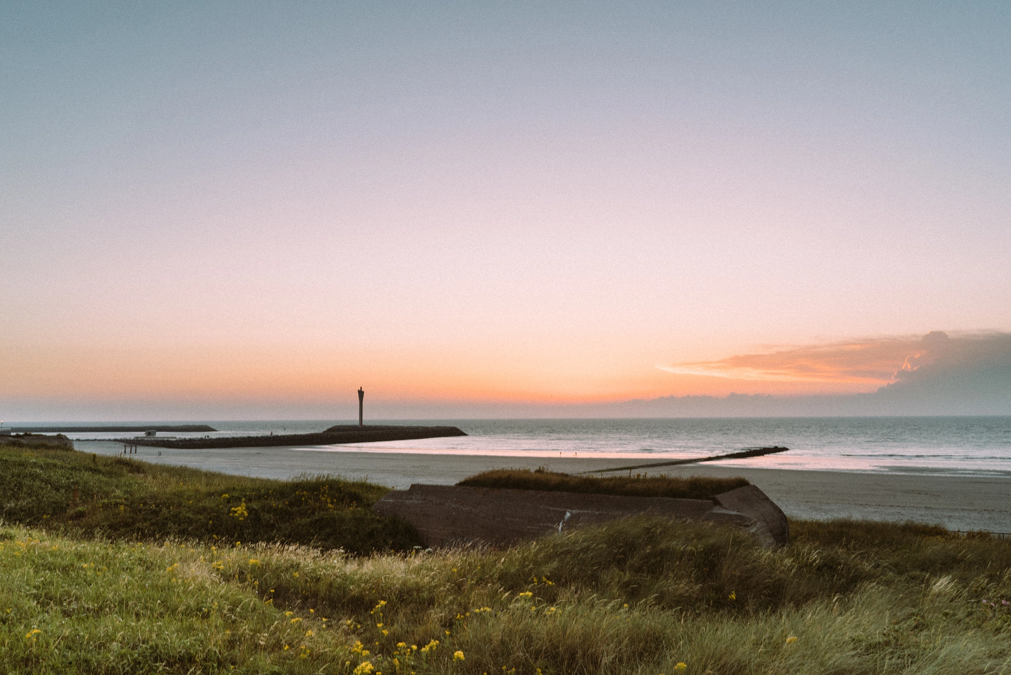 Sony FE 28mm F2 sample photo. Ostend sunset photography