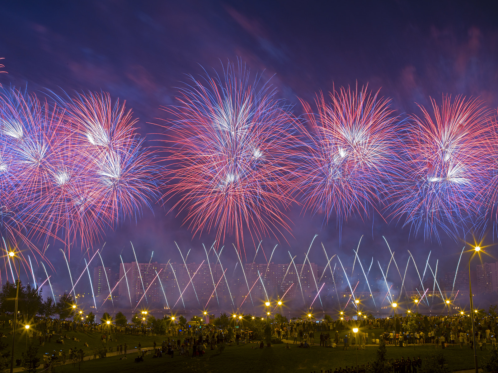 Pentax 645D sample photo. Moscow international fireworks festival photography