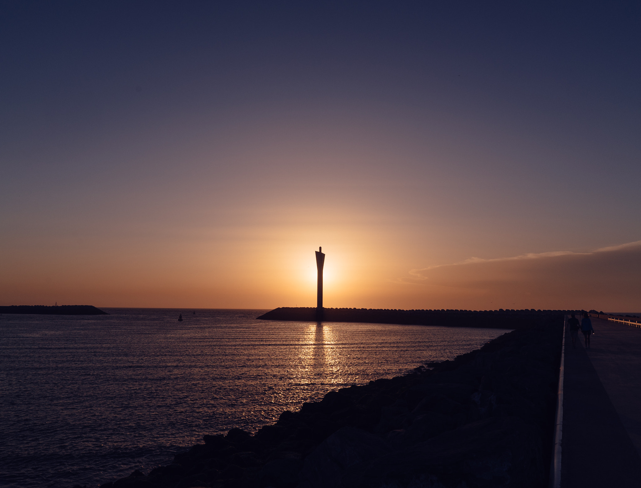 Sony FE 28mm F2 sample photo. Behind lighthouse photography