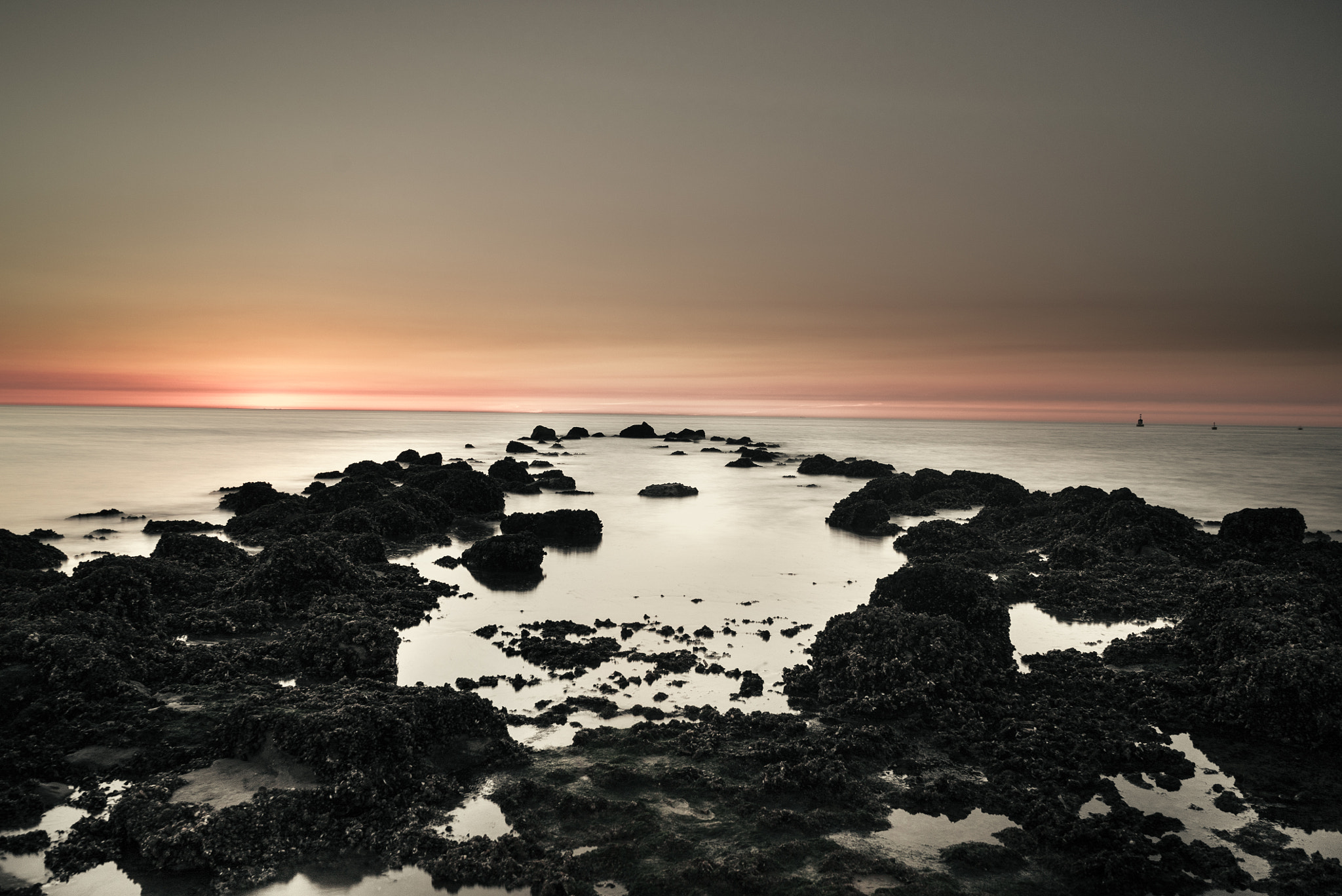 Sony FE 28mm F2 sample photo. Seascape photography