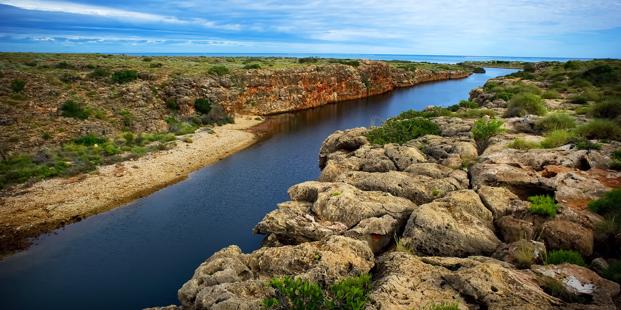 Nikon D3S + Nikon AF Nikkor 24mm F2.8D sample photo. "river to yhe sky" photography