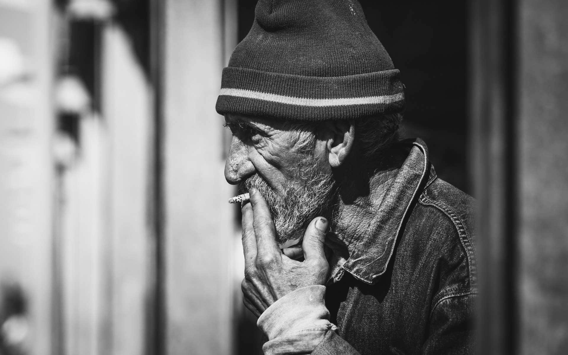 Olympus OM-D E-M10 + Olympus M.Zuiko Digital ED 75mm F1.8 sample photo. Old man at kalk bay photography