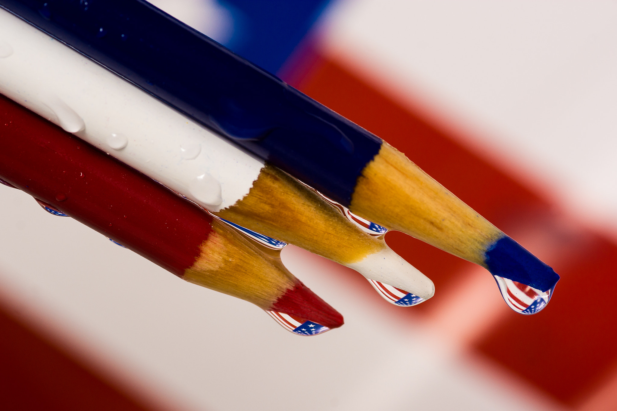 Nikon D7100 + Sigma 105mm F2.8 EX DG Macro sample photo. Patriotic drops photography