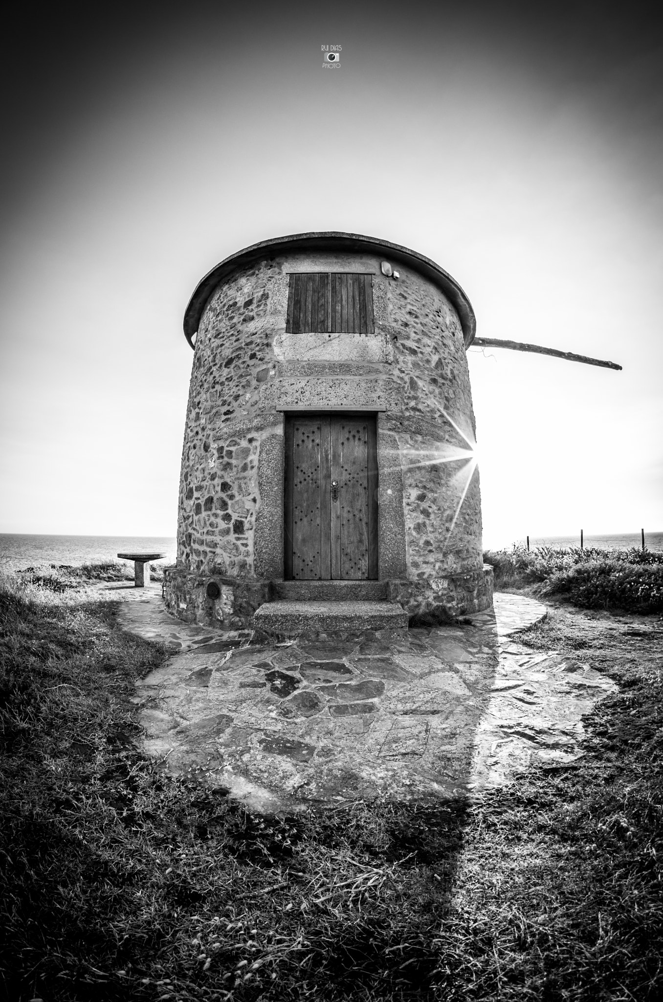 Nikon D7200 + Samyang 8mm F3.5 Aspherical IF MC Fisheye sample photo. Apúlia's windmill photography