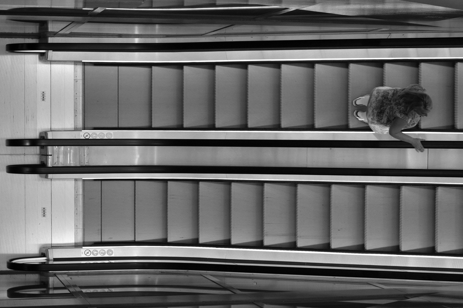 Canon EOS 600D (Rebel EOS T3i / EOS Kiss X5) + Canon EF 50mm F1.2L USM sample photo. Stairway to heaven. photography
