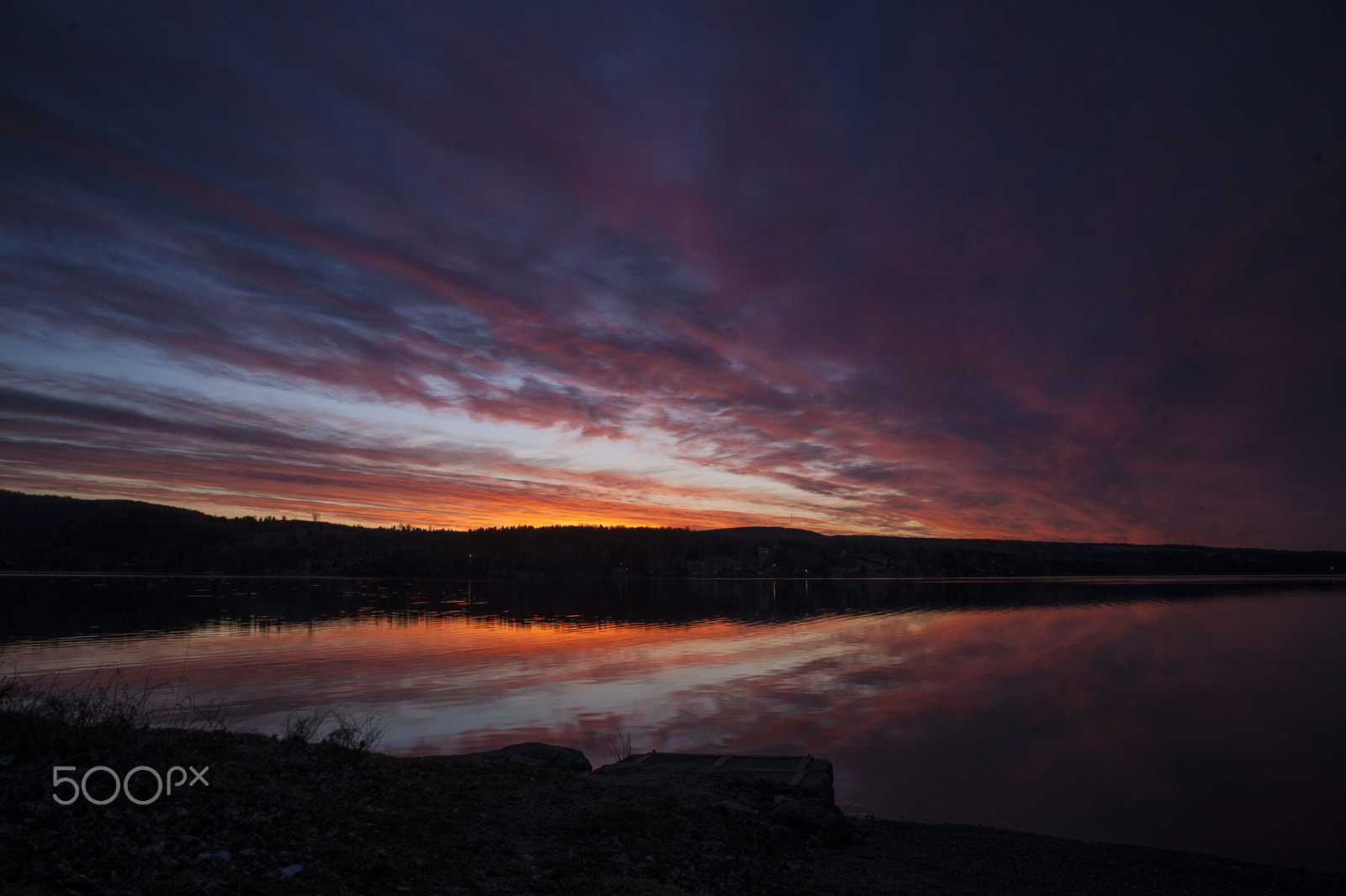 Minolta/Sony AF 24-105mm F3.5-4.5 (D) sample photo. Colourful sunrise photography
