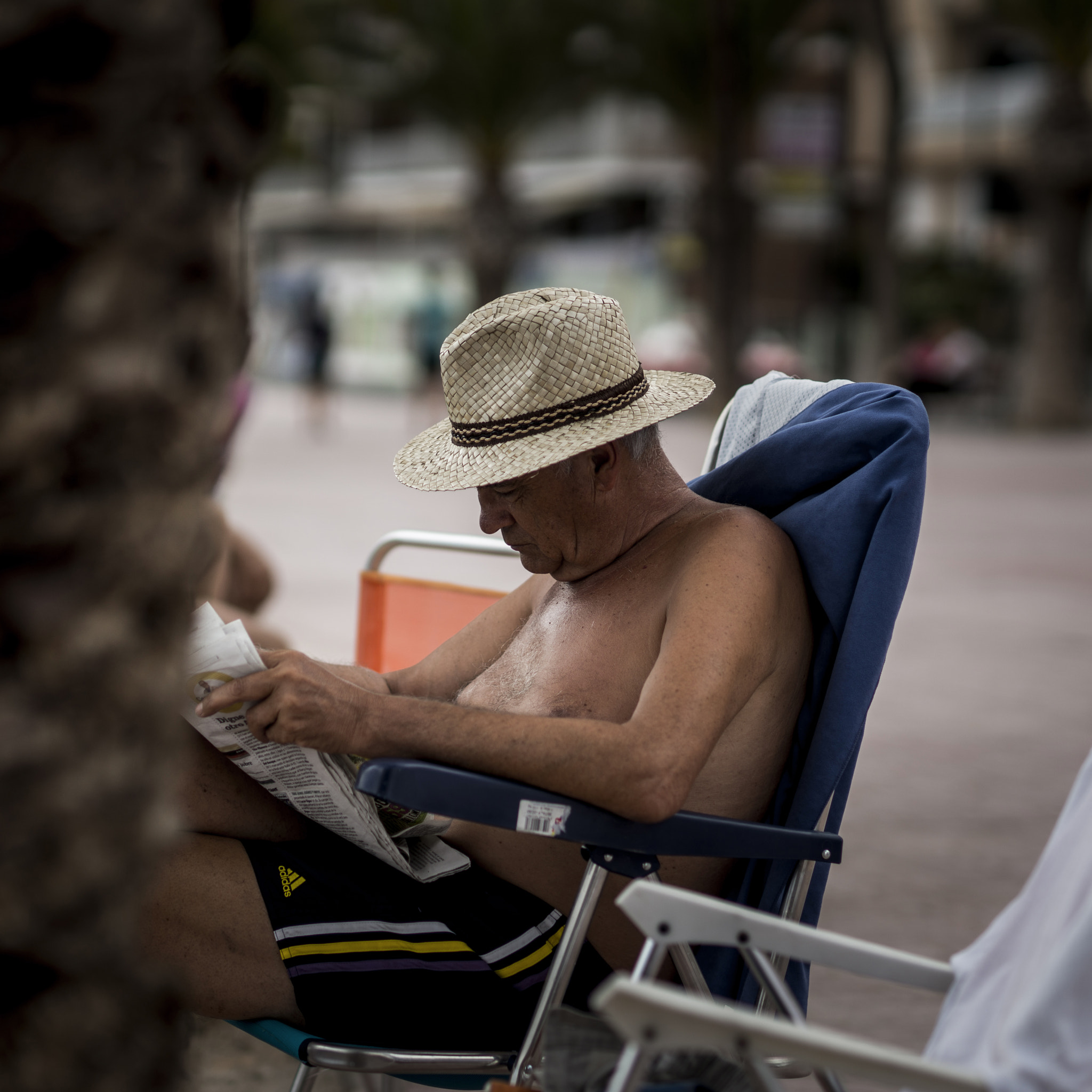 Sony Planar T* 85mm F1.4 ZA sample photo. Bañistas  en el mar menor photography