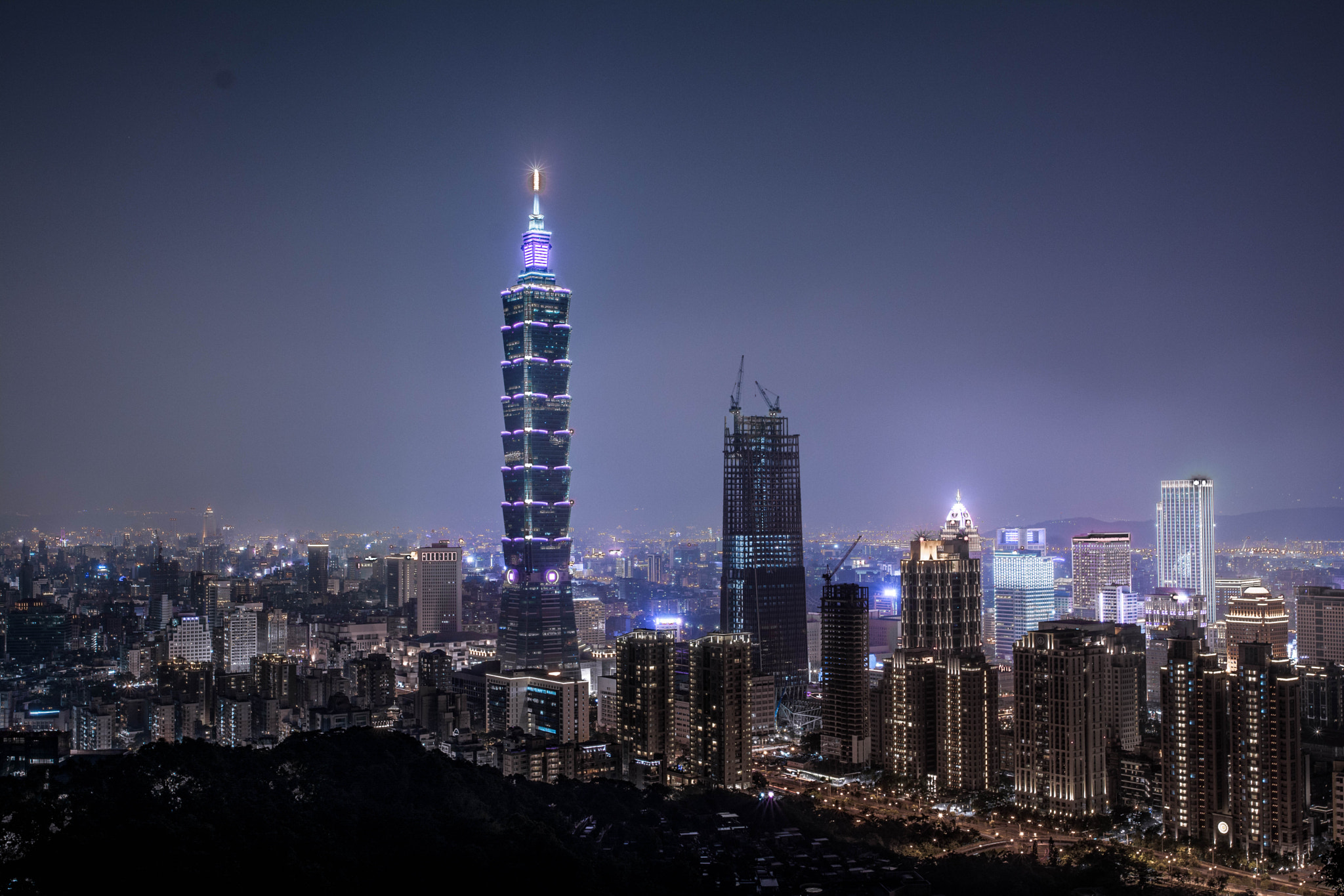 Nikon D7100 + Nikon AF-S Nikkor 24mm F1.8G ED sample photo. Taipei 101 night view photography