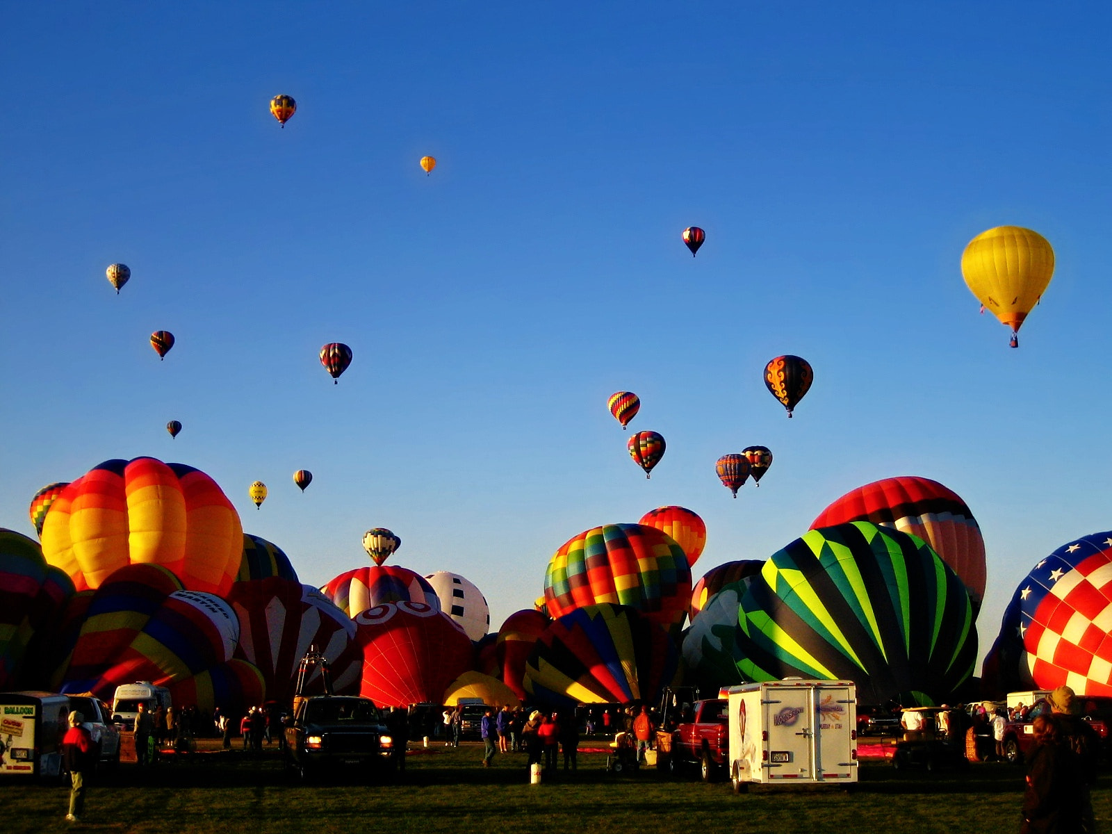 Canon POWERSHOT SD300 sample photo. Albuquerque international balloon fiesta photography