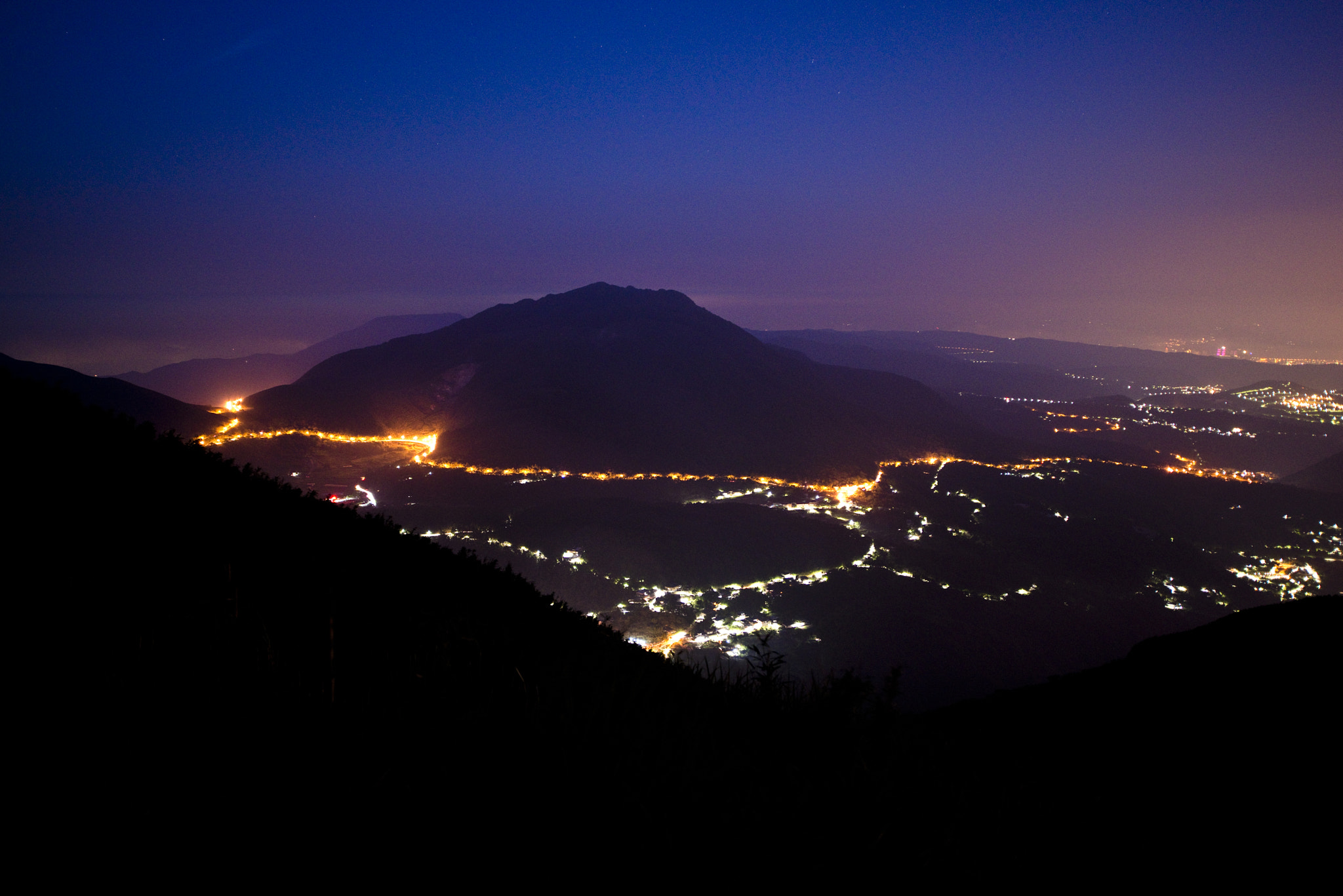 Nikon D800 + AF Zoom-Nikkor 35-80mm f/4-5.6D sample photo. Nightview from mountain photography