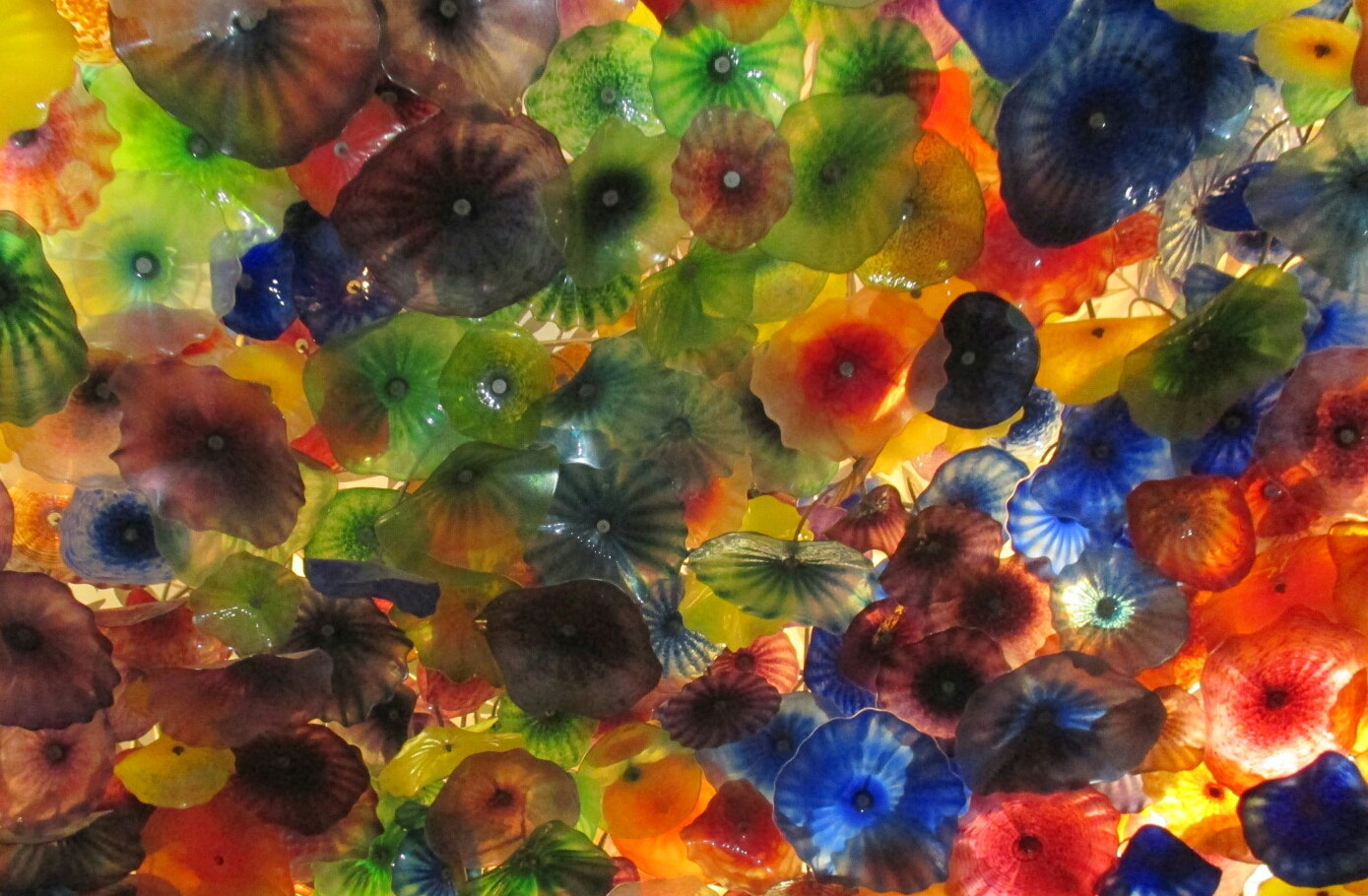 Canon IXUS 135 sample photo. Bellagio ceiling photography