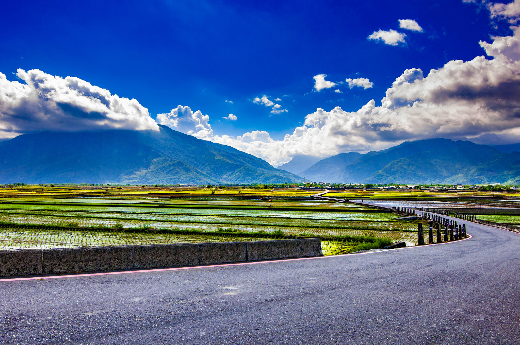 Nikon AF-S Nikkor 16-35mm F4G ED VR sample photo. 天堂路 photography