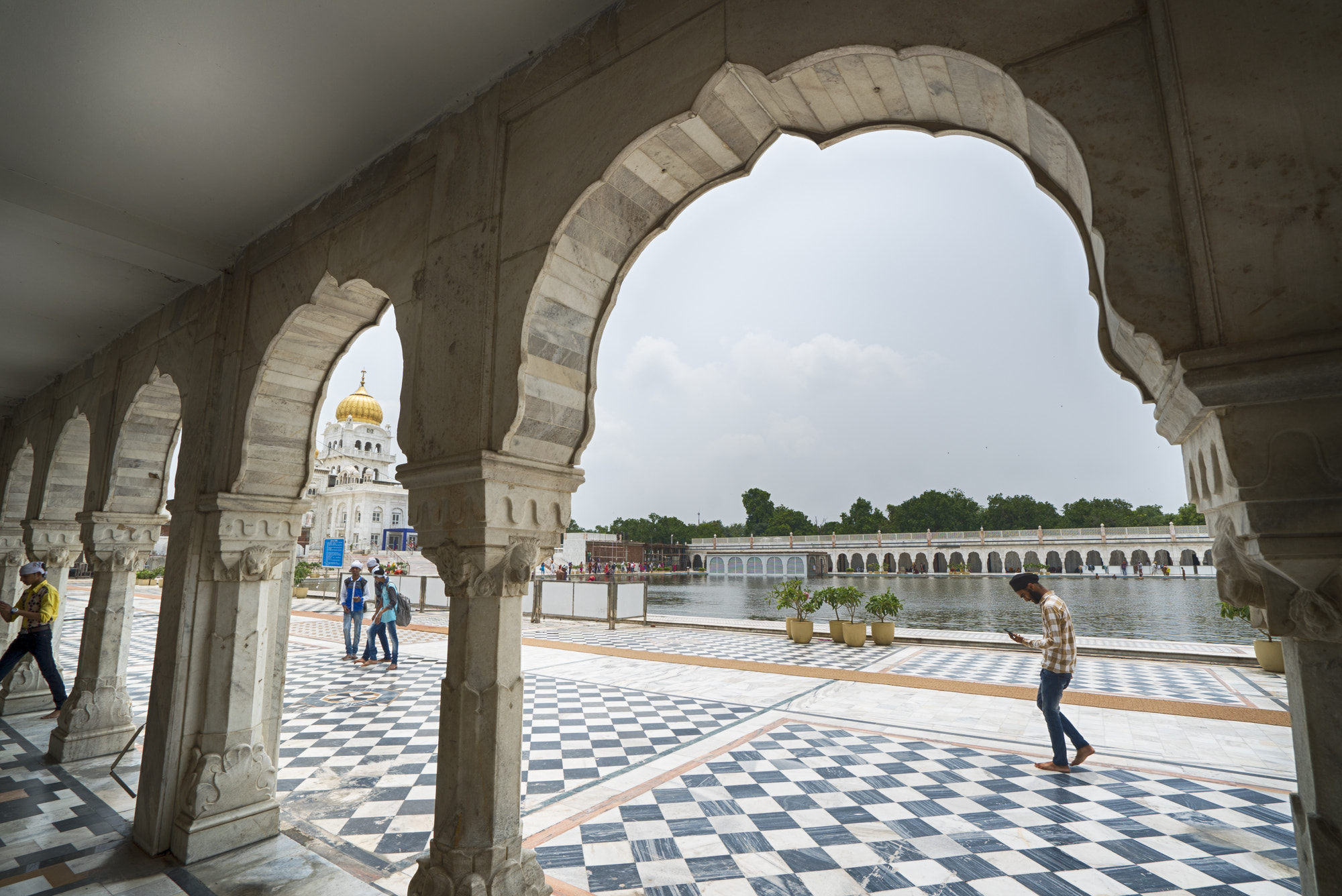 Sony a7S II + Sony Vario-Tessar T* FE 16-35mm F4 ZA OSS sample photo. Temple photography