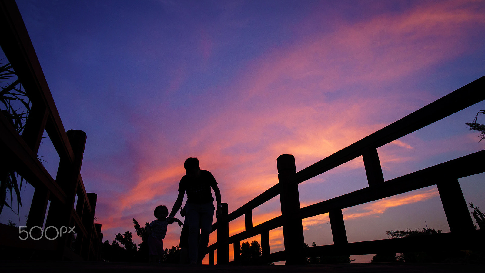 Sony Alpha NEX-6 + Sony Vario-Tessar T* E 16-70mm F4 ZA OSS sample photo. On bridge photography