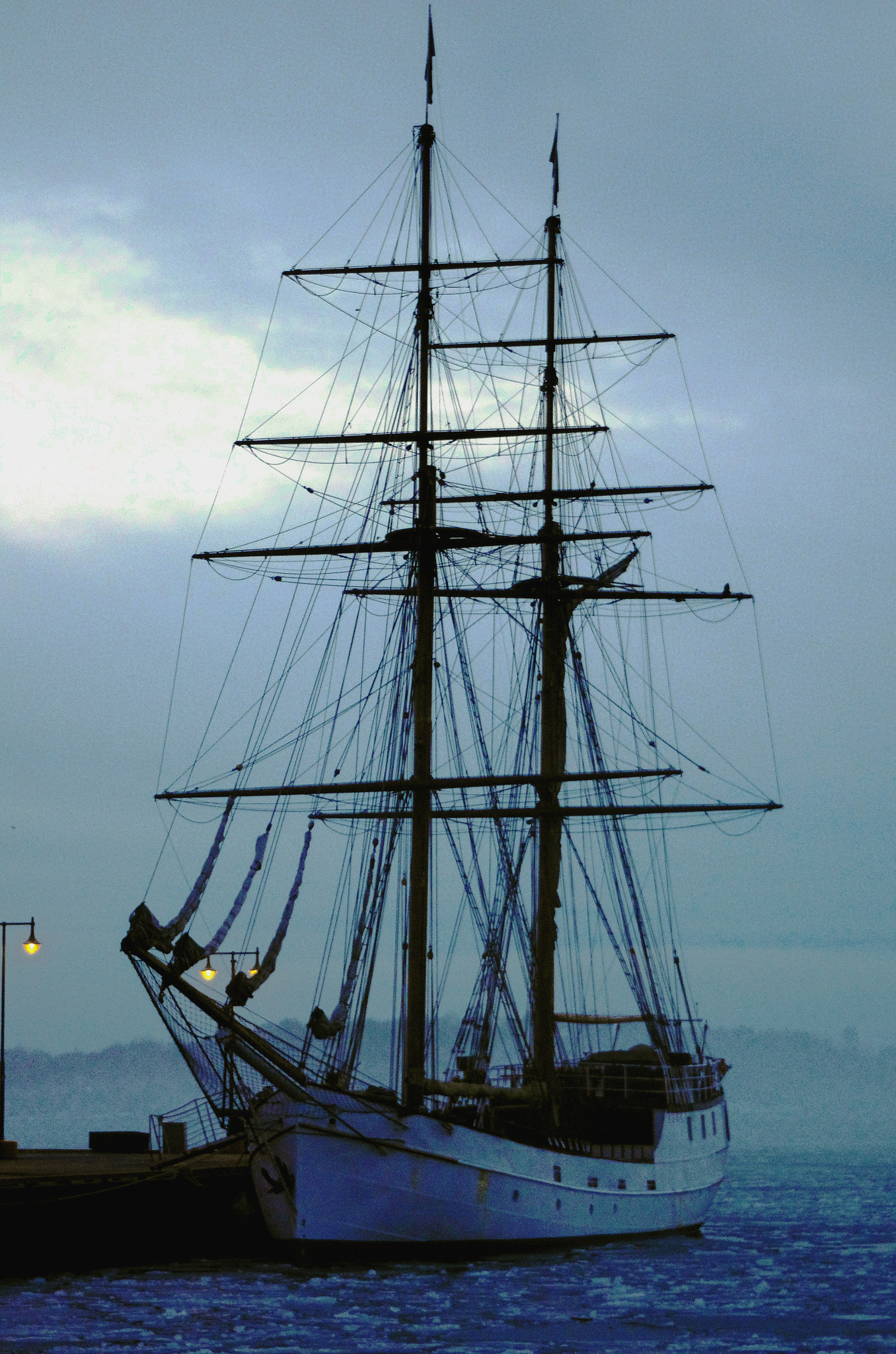 Pentax K-5 sample photo. Icy harbour photography