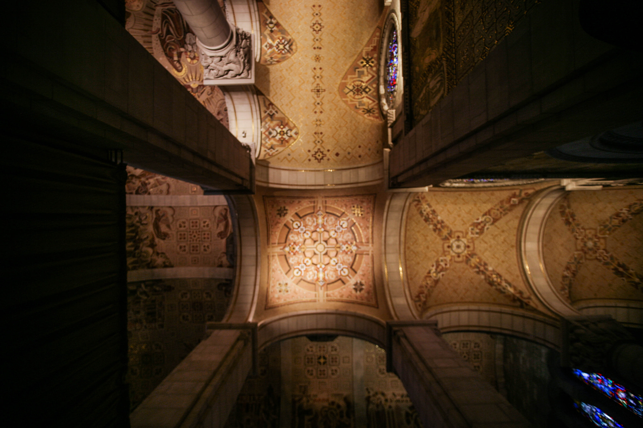 Sigma 17-35mm f/2.8-4 EX DG Aspherical HSM sample photo. Beautiful architectural buildings man has made photography