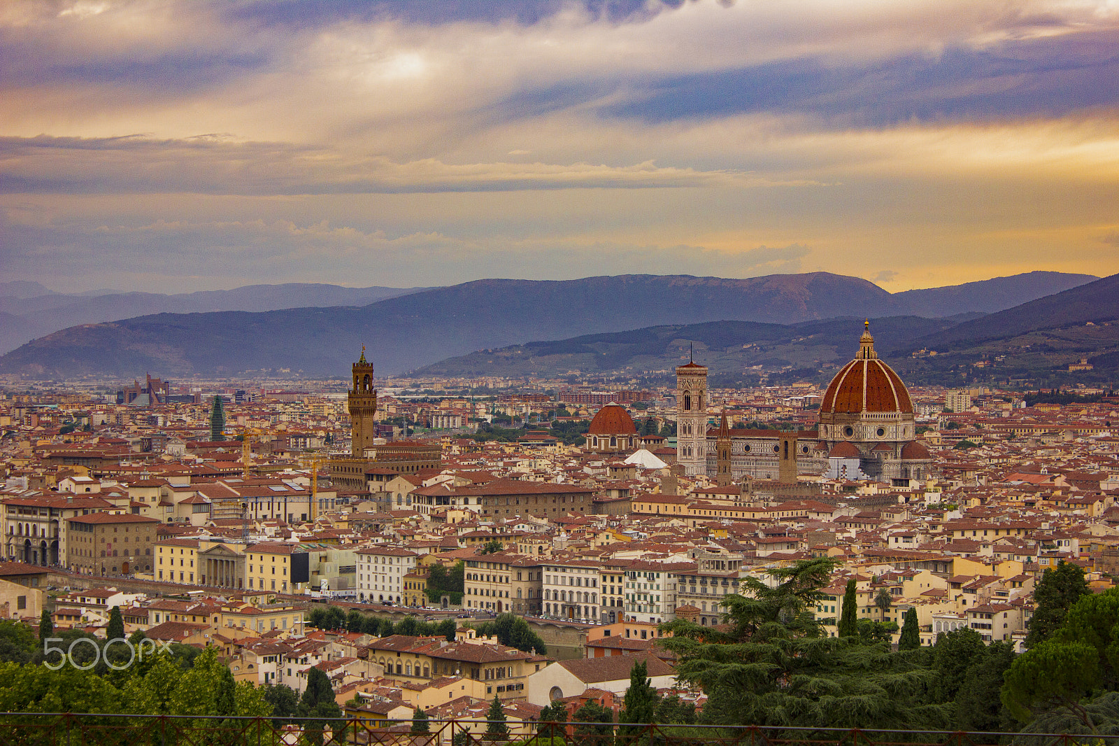 Canon EOS 550D (EOS Rebel T2i / EOS Kiss X4) sample photo. Florence sunset photography