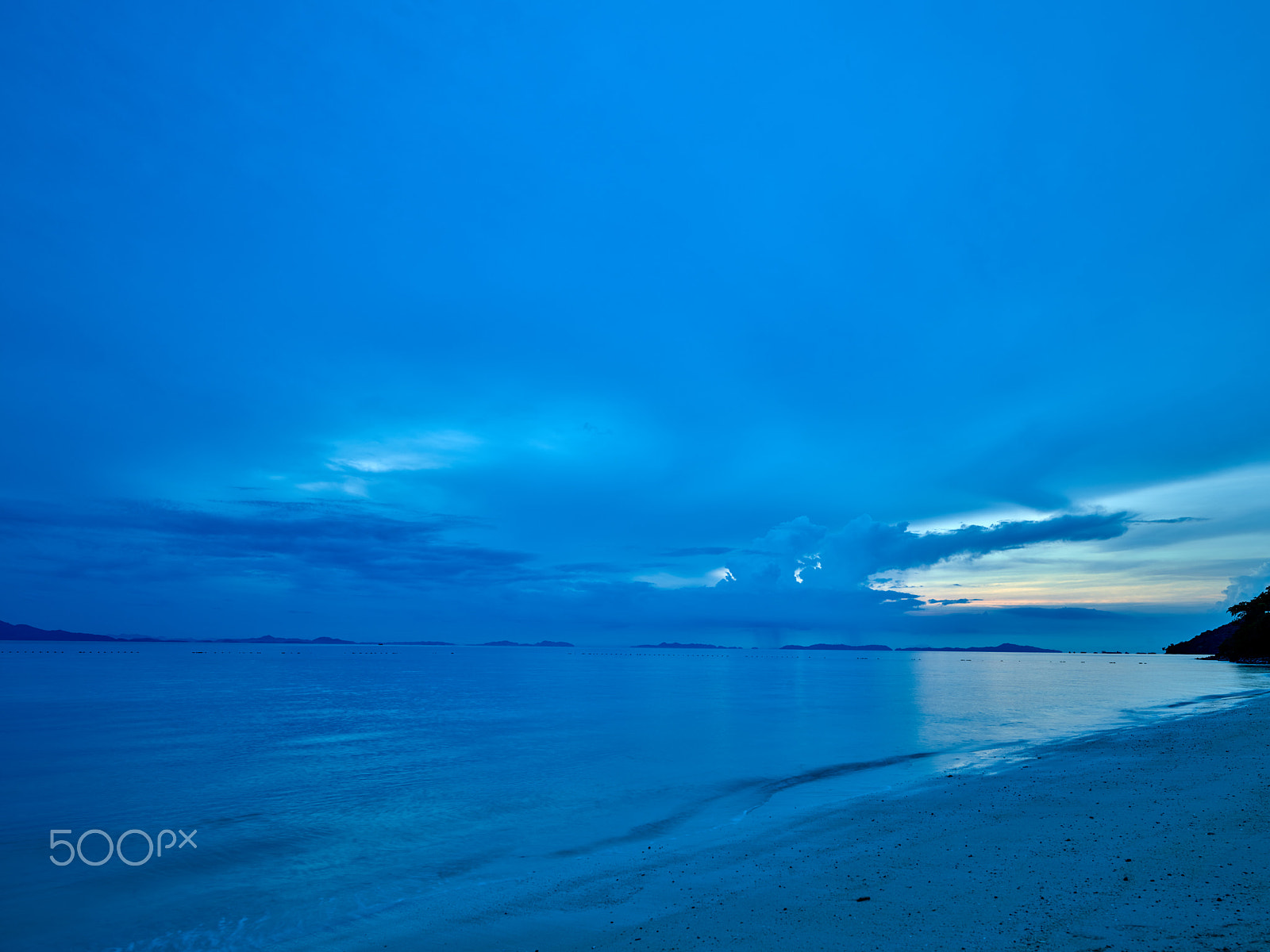 Phase One IQ3 100MP + Schneider LS 35mm f/3.5 sample photo. Phi phi boat 3 photography