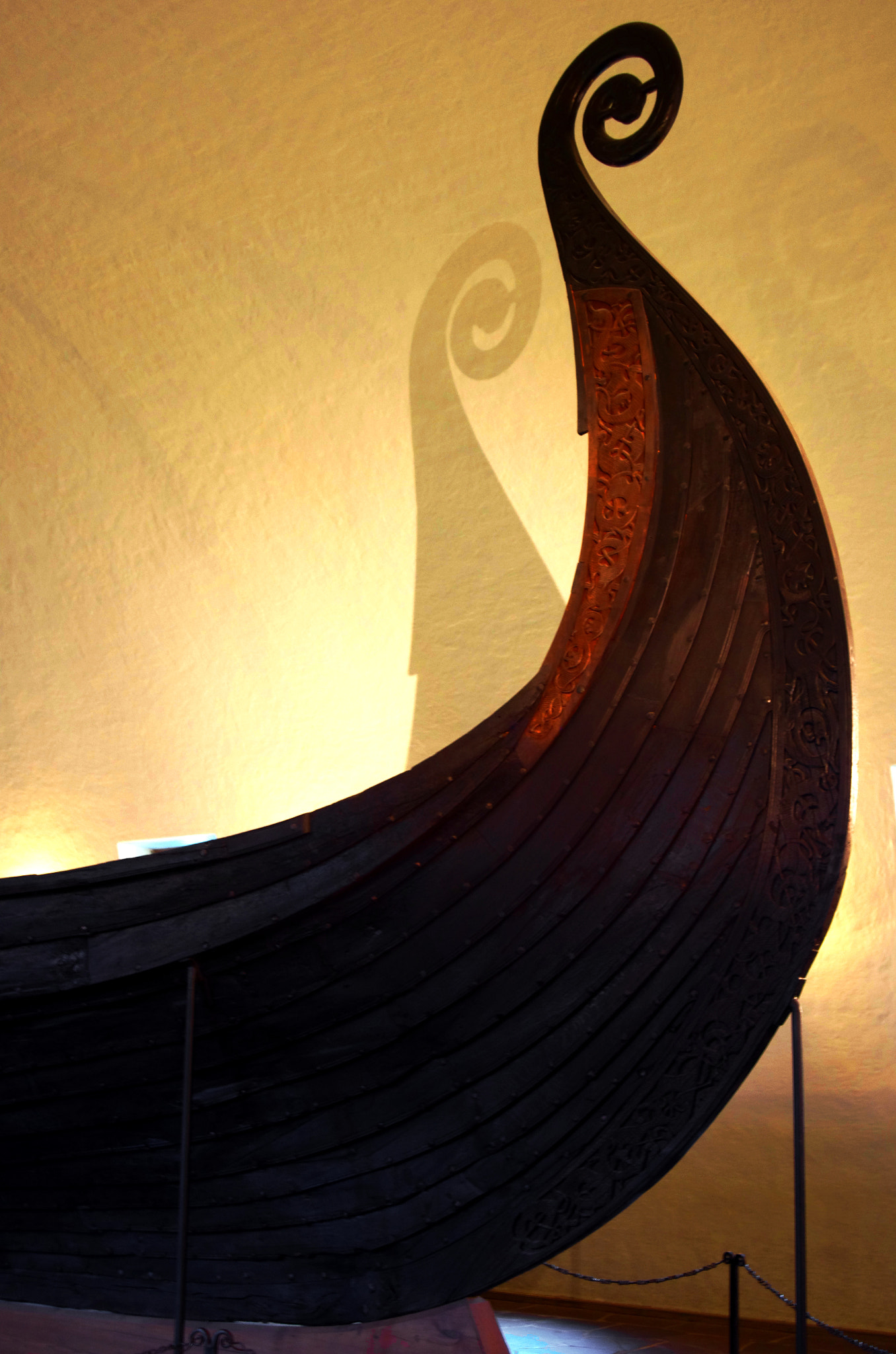 Pentax K-5 + smc PENTAX-FA 28-80mm F3.5-5.6 AL sample photo. Viking ship bow photography