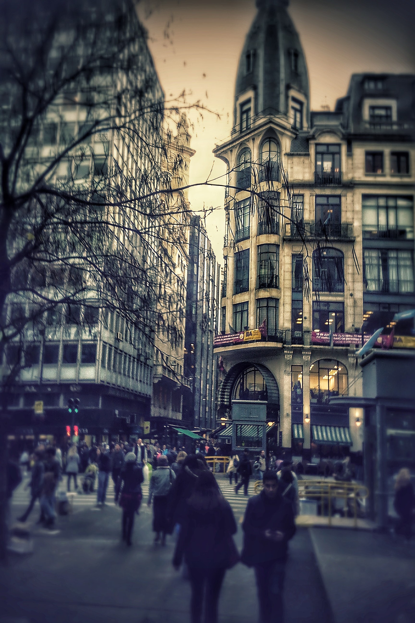 Motorola RAZR D1 sample photo. Calle florida photography