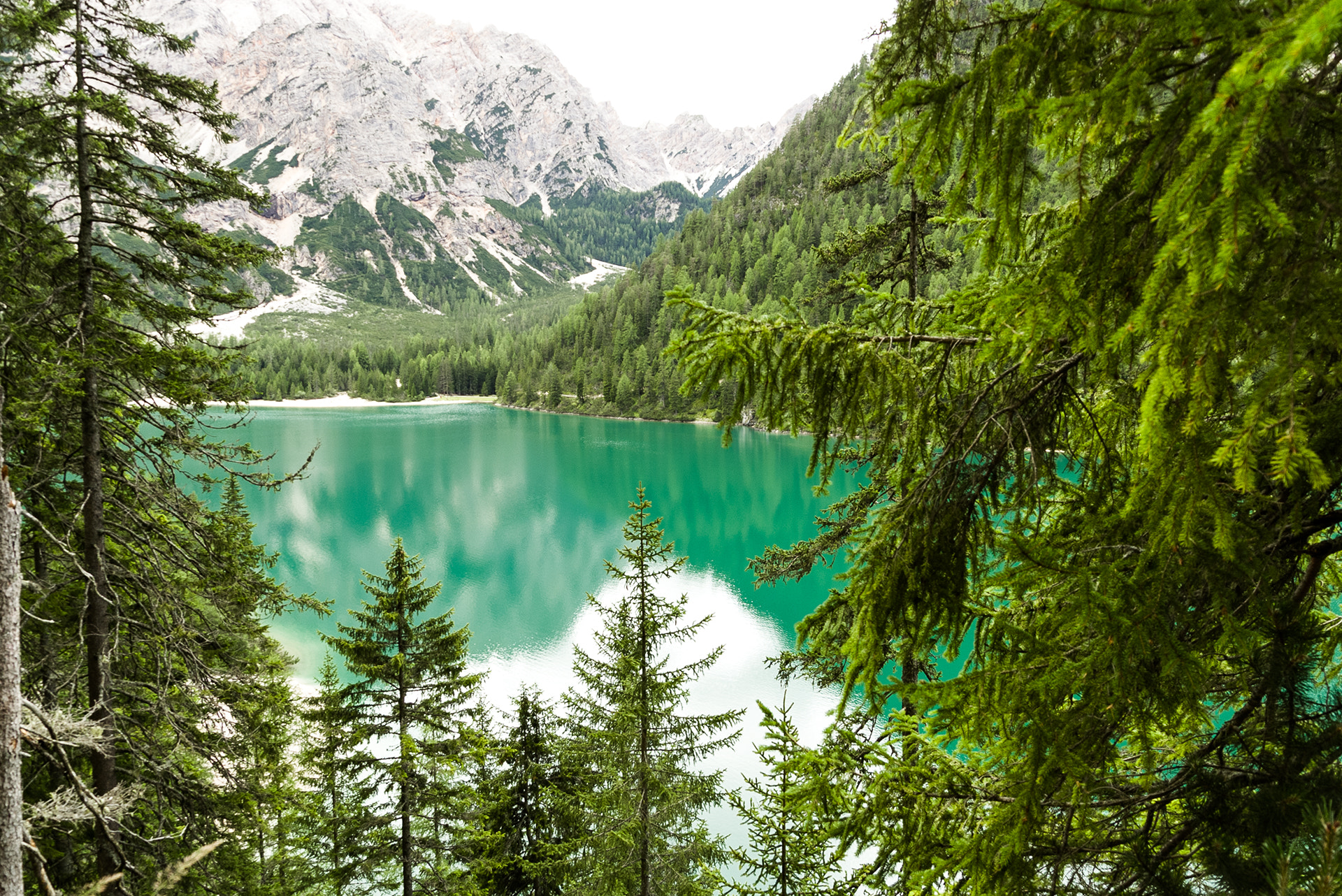 Pentax K100D sample photo. Lago di braies photography