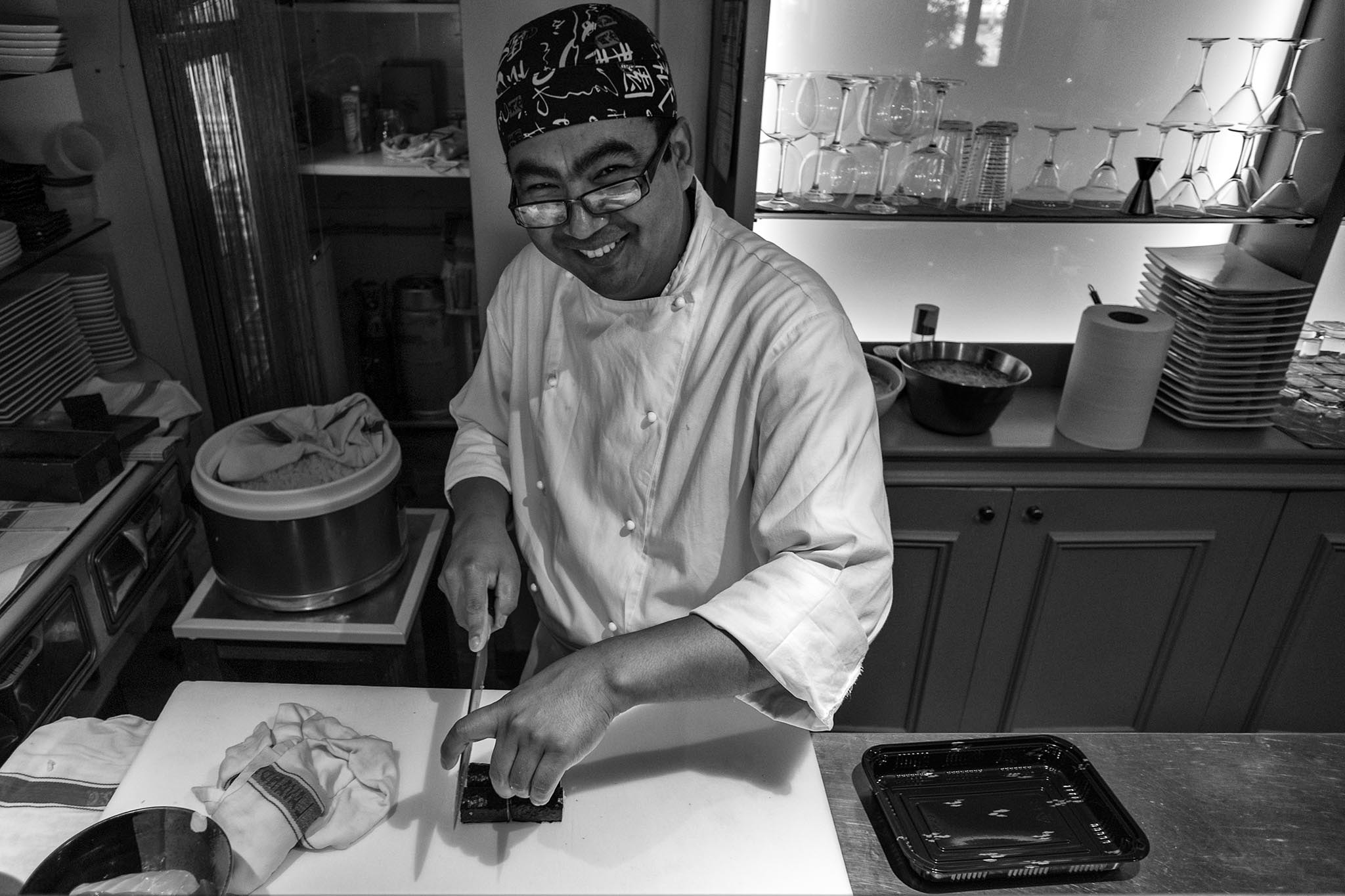 Fujifilm X-Pro1 + Fujifilm XF 14mm F2.8 R sample photo. Sushi man photography