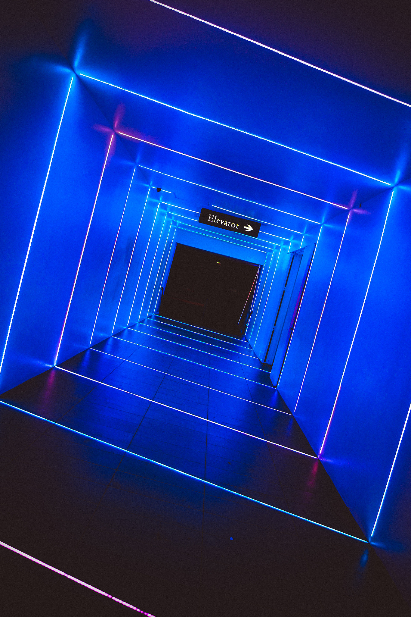 Sony a6300 + Sony E 16mm F2.8 sample photo. Slipping into darkness  photography
