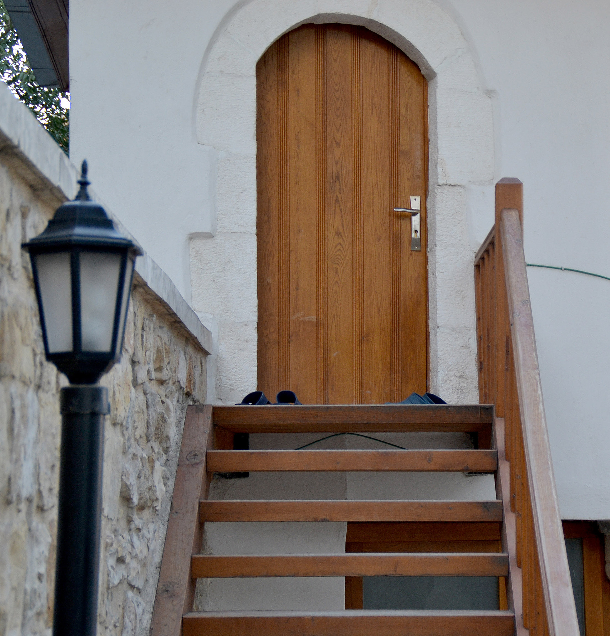 Nikon D3100 sample photo. Door photography