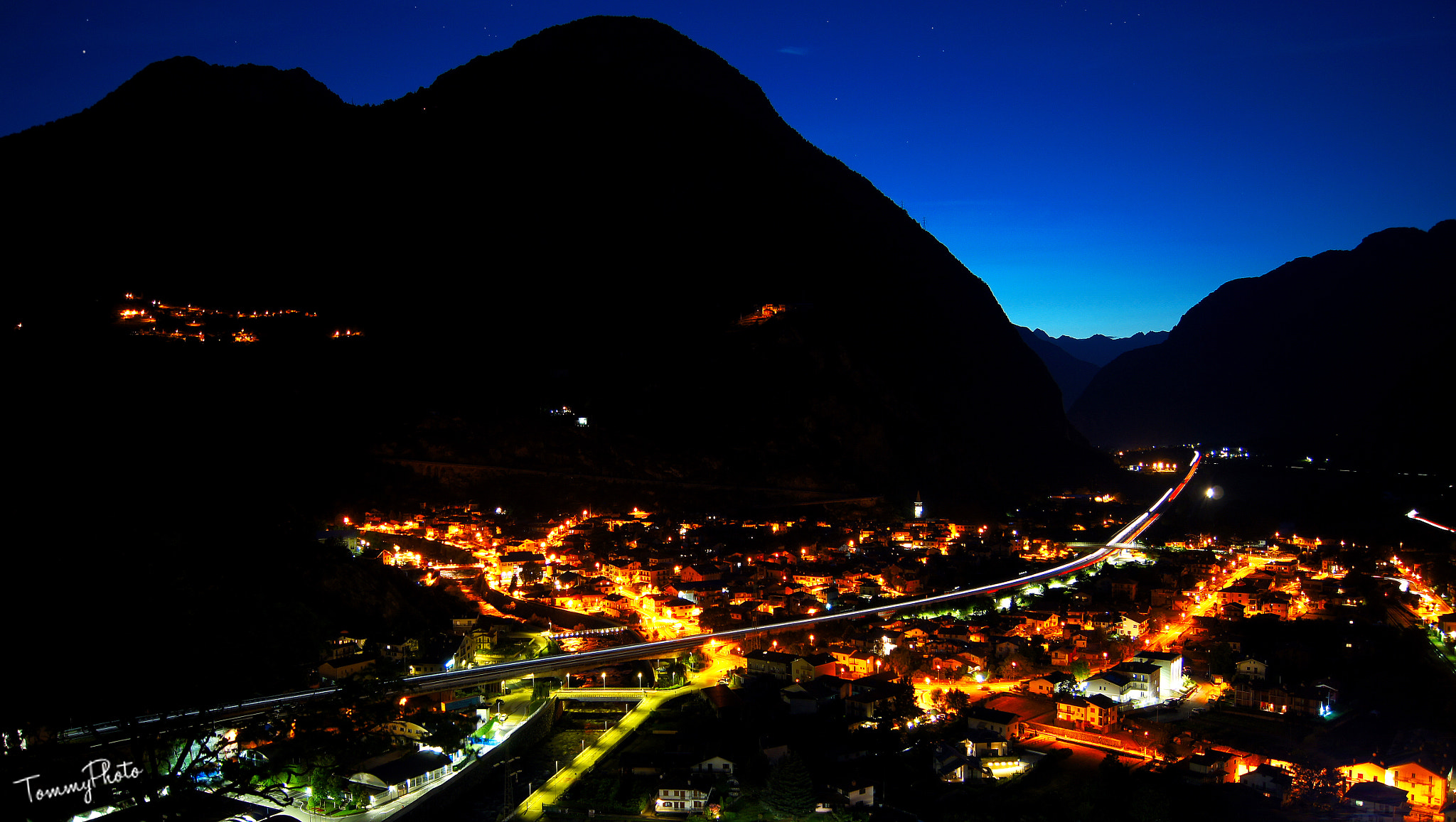 Sony SLT-A35 + Sony DT 18-55mm F3.5-5.6 SAM sample photo. Notturna da forte di bard, valle d'aosta photography