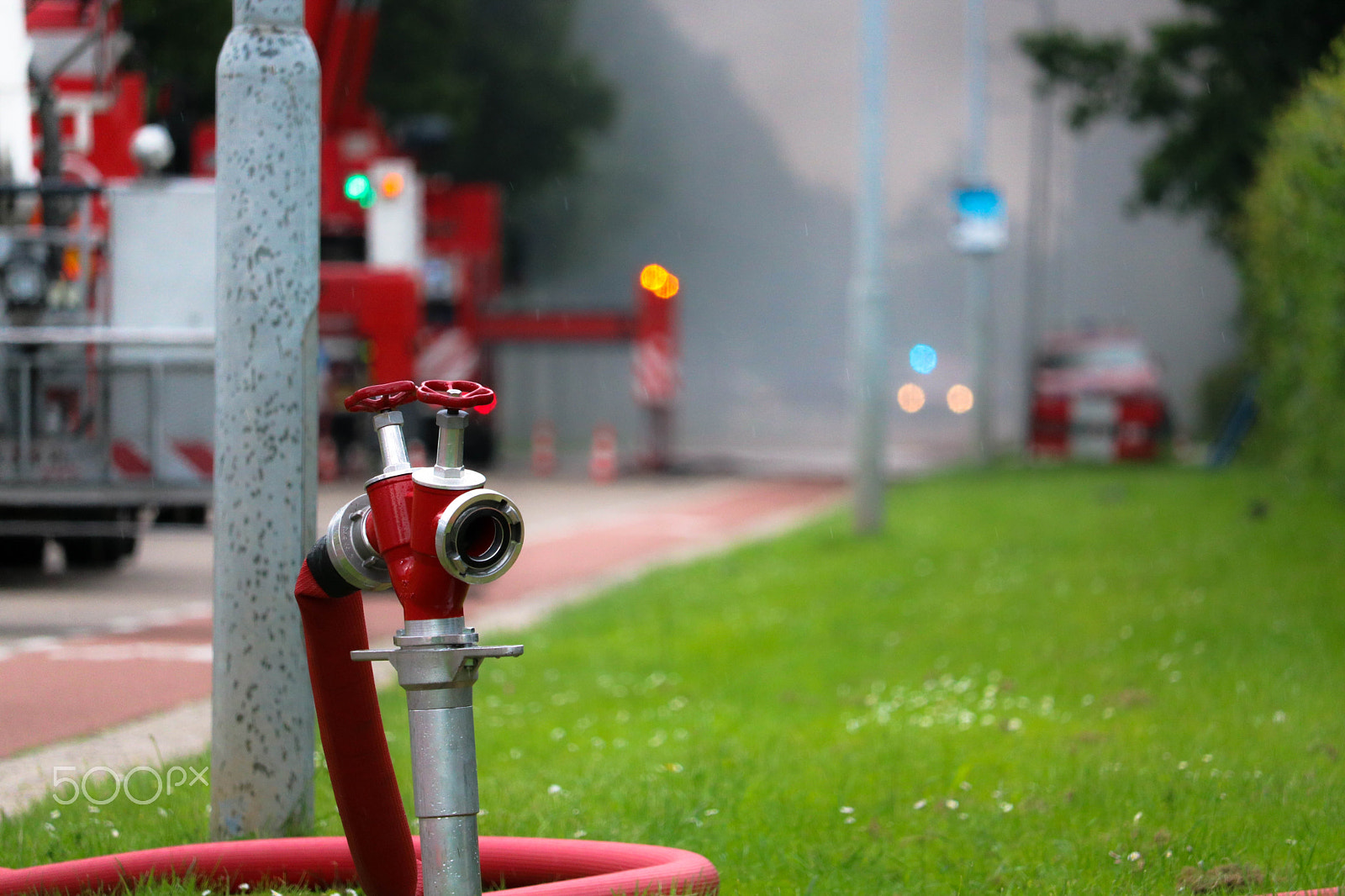 Canon EF-S 55-250mm F4-5.6 IS STM sample photo. Fire hydrant photography