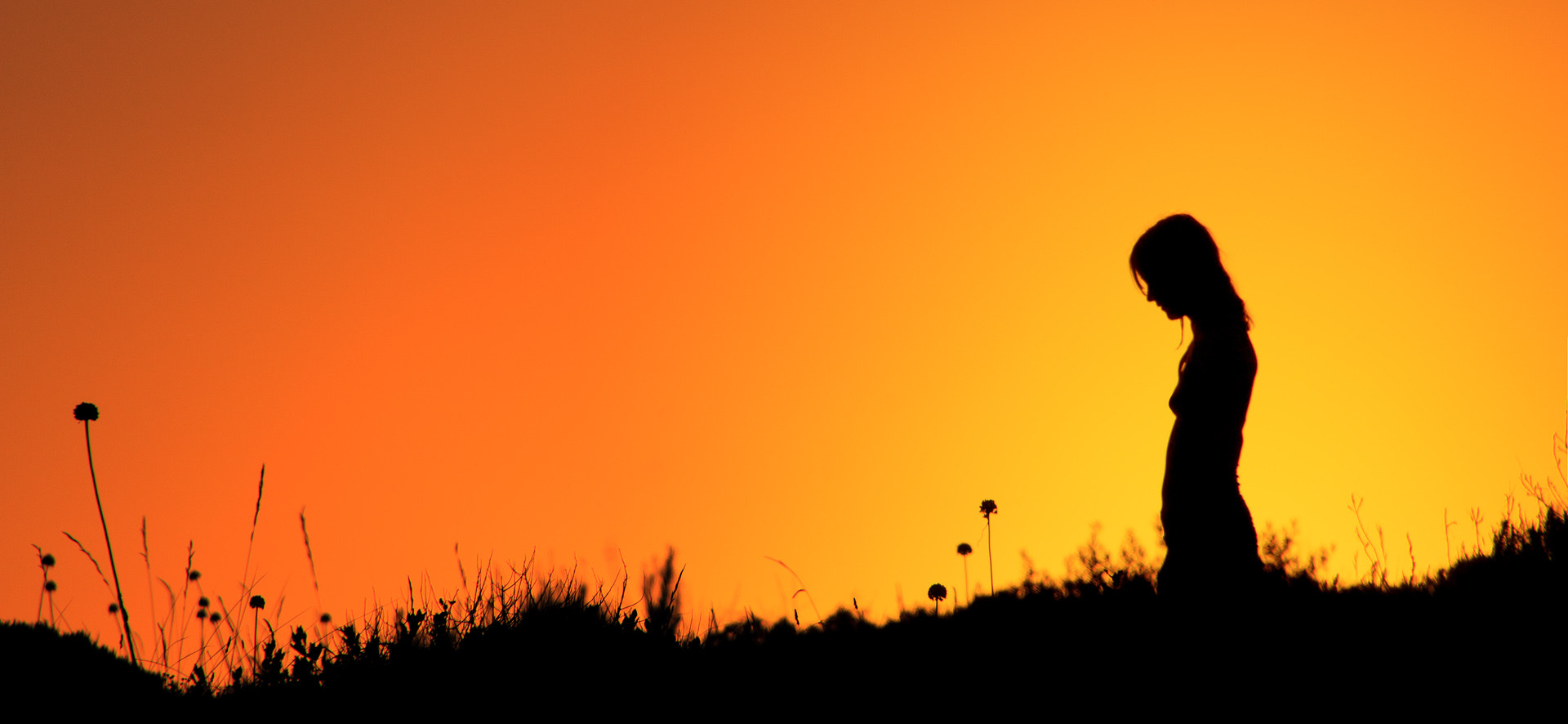 Canon EOS 500D (EOS Rebel T1i / EOS Kiss X3) sample photo. Sunset girl photography