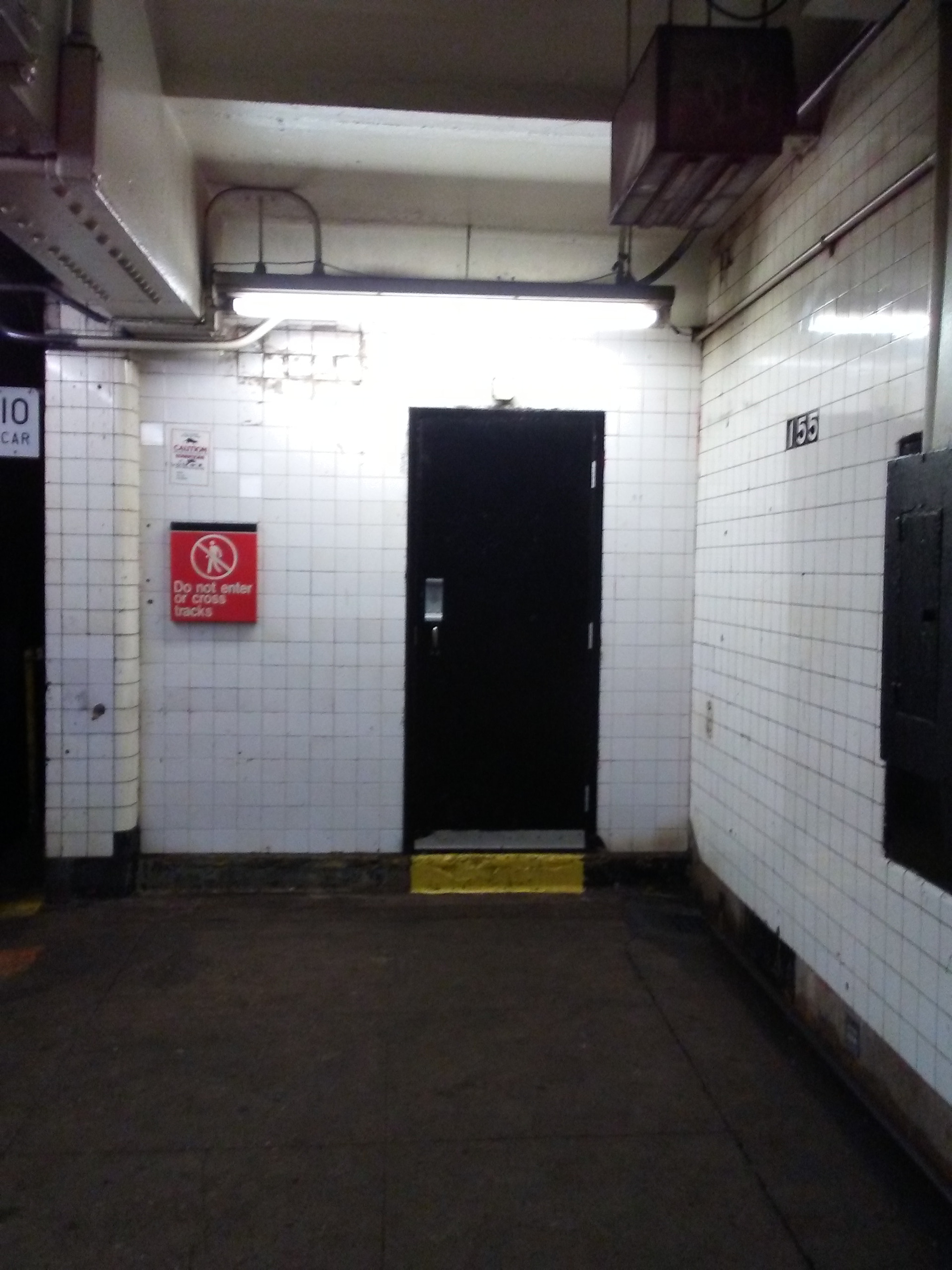 LG M1 sample photo. Ind 155th street station photography