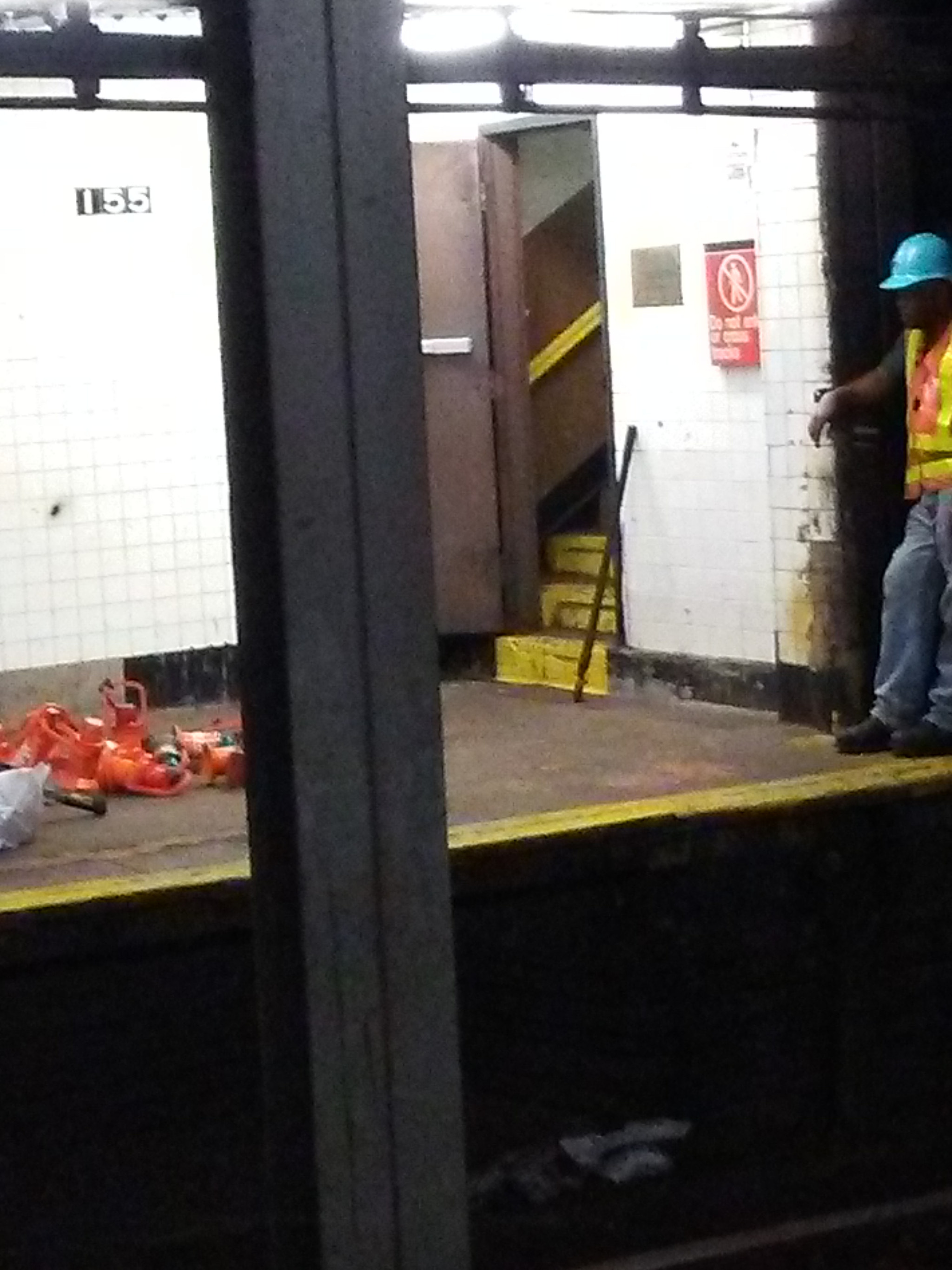 LG M1 sample photo. Ind 155th street station photography