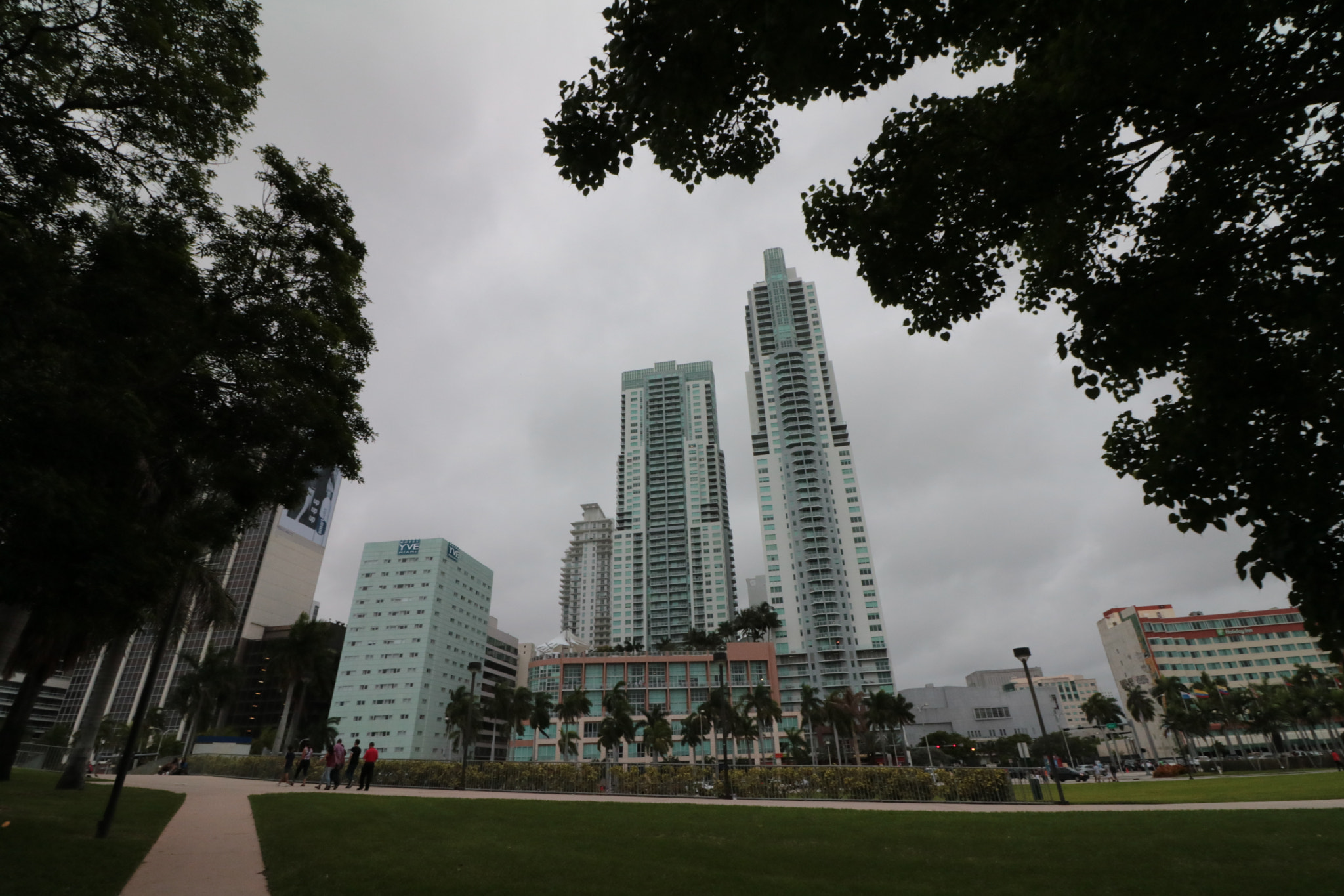 Canon EOS 750D (EOS Rebel T6i / EOS Kiss X8i) sample photo. Downtownmiamijpg photography