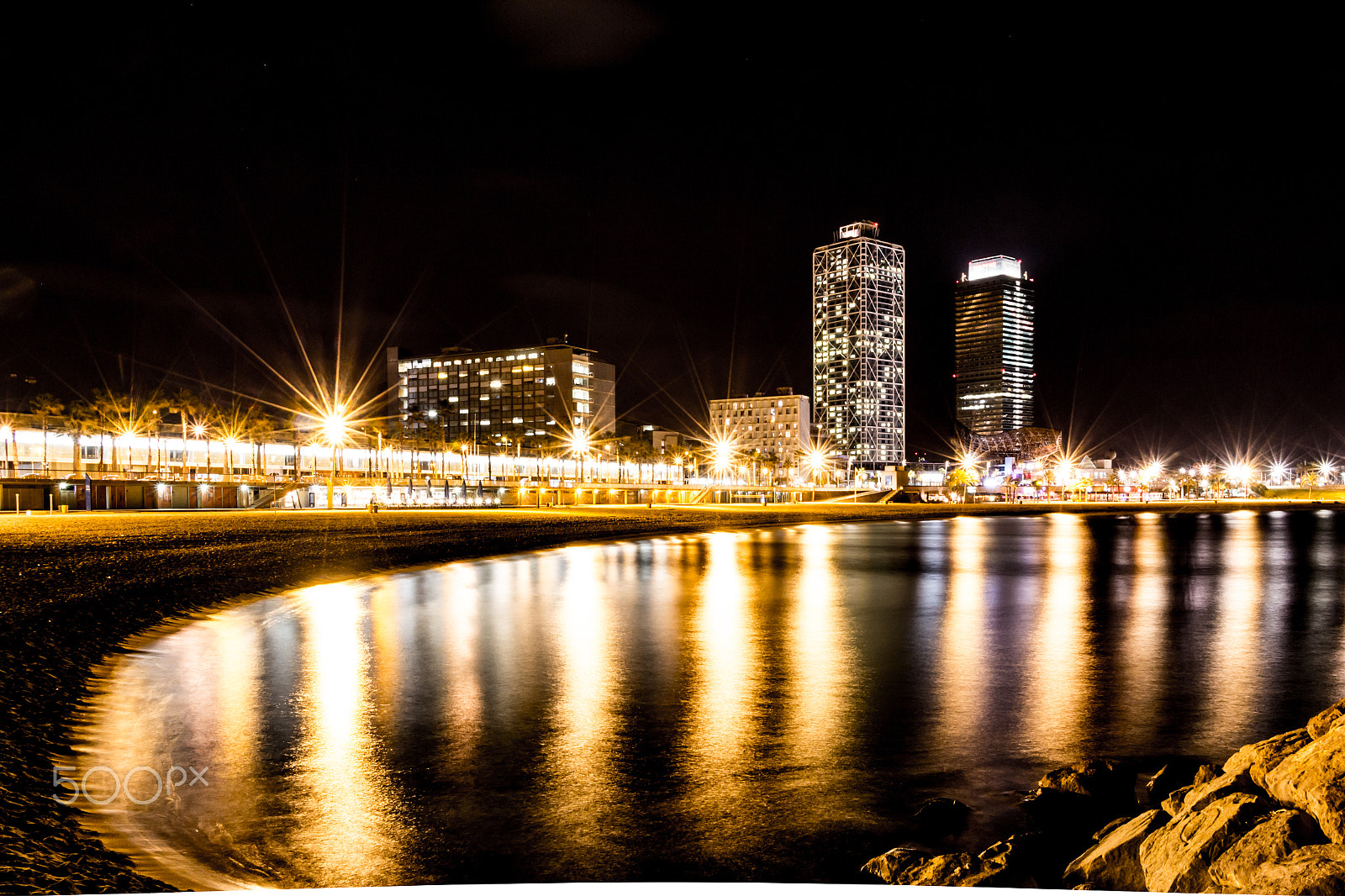 Canon EOS 700D (EOS Rebel T5i / EOS Kiss X7i) sample photo. Barcelona nightscape photography