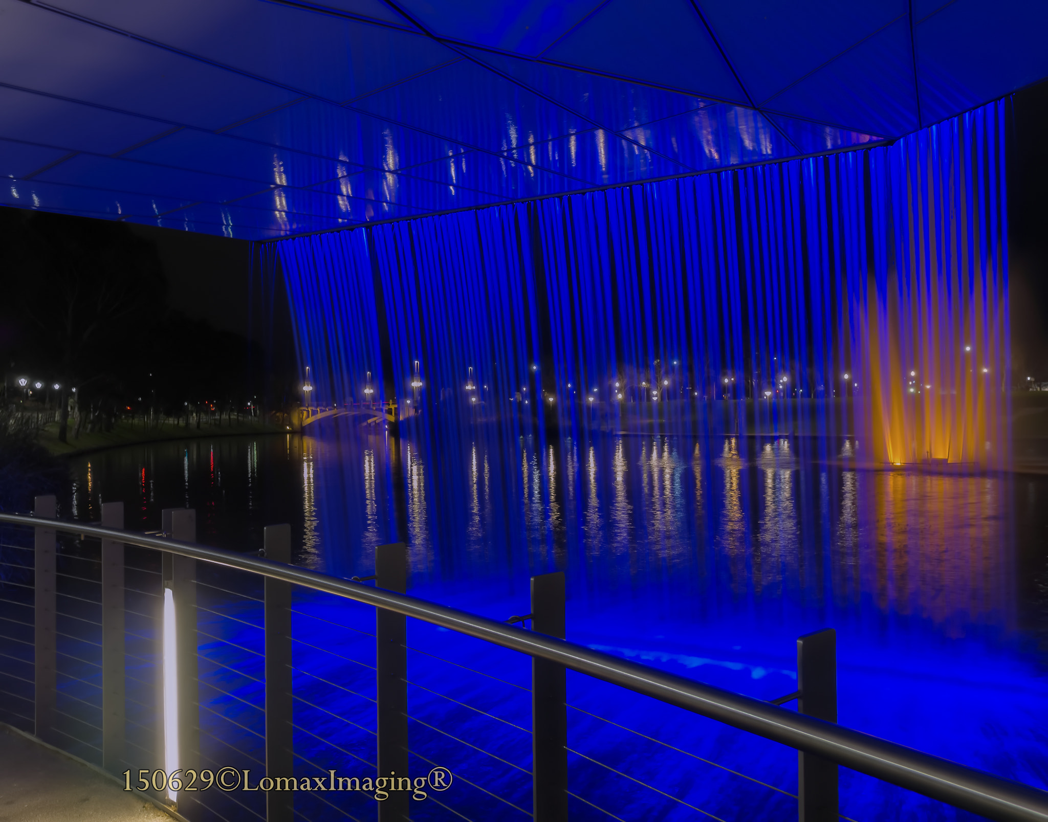 Panasonic Lumix DMC-GH4 + OLYMPUS M.12mm F2.0 sample photo. Behind the fall photography