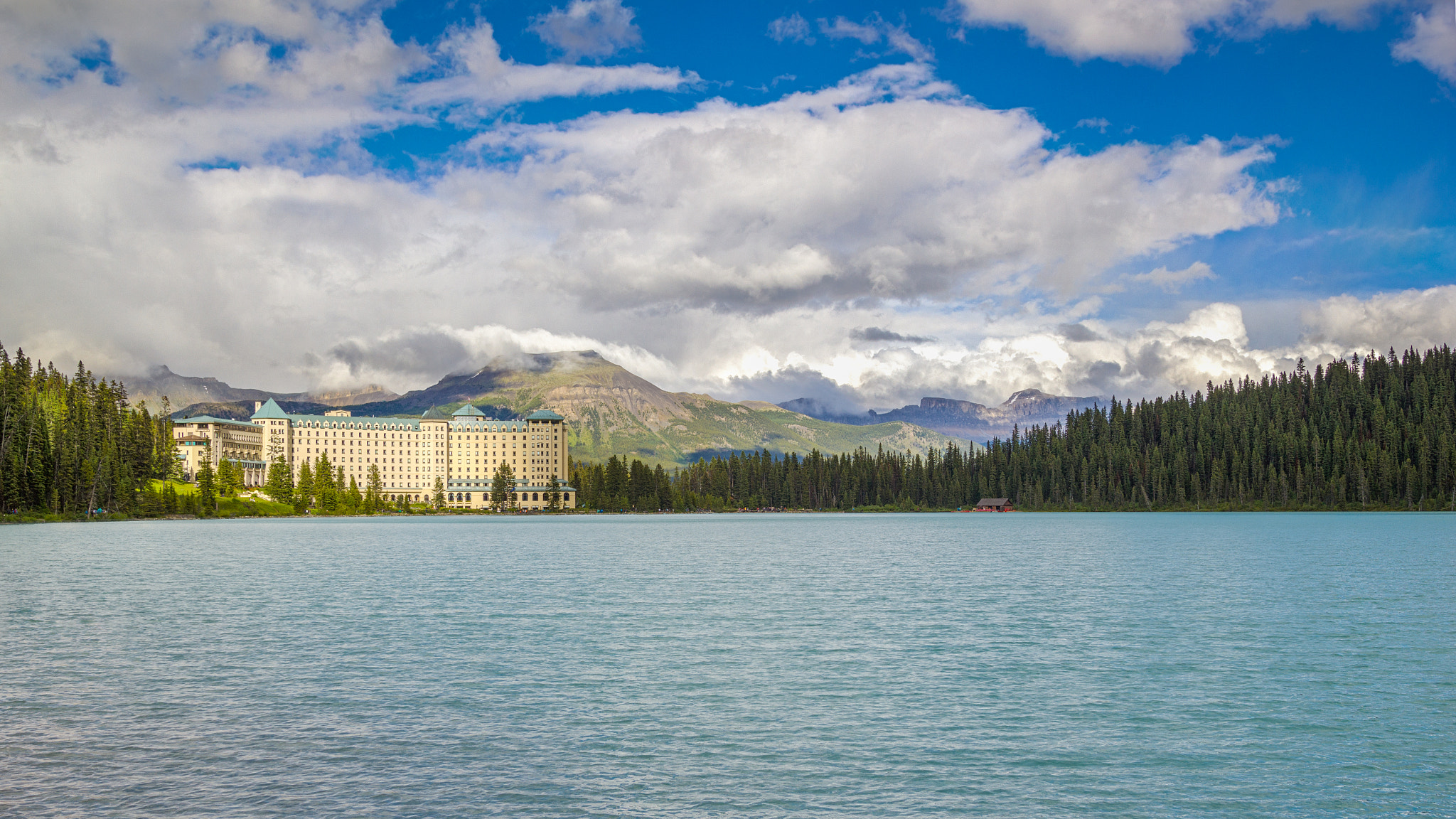 Sigma 18-50mm f/2.8 Macro sample photo. Fairmont chateau lake louise photography